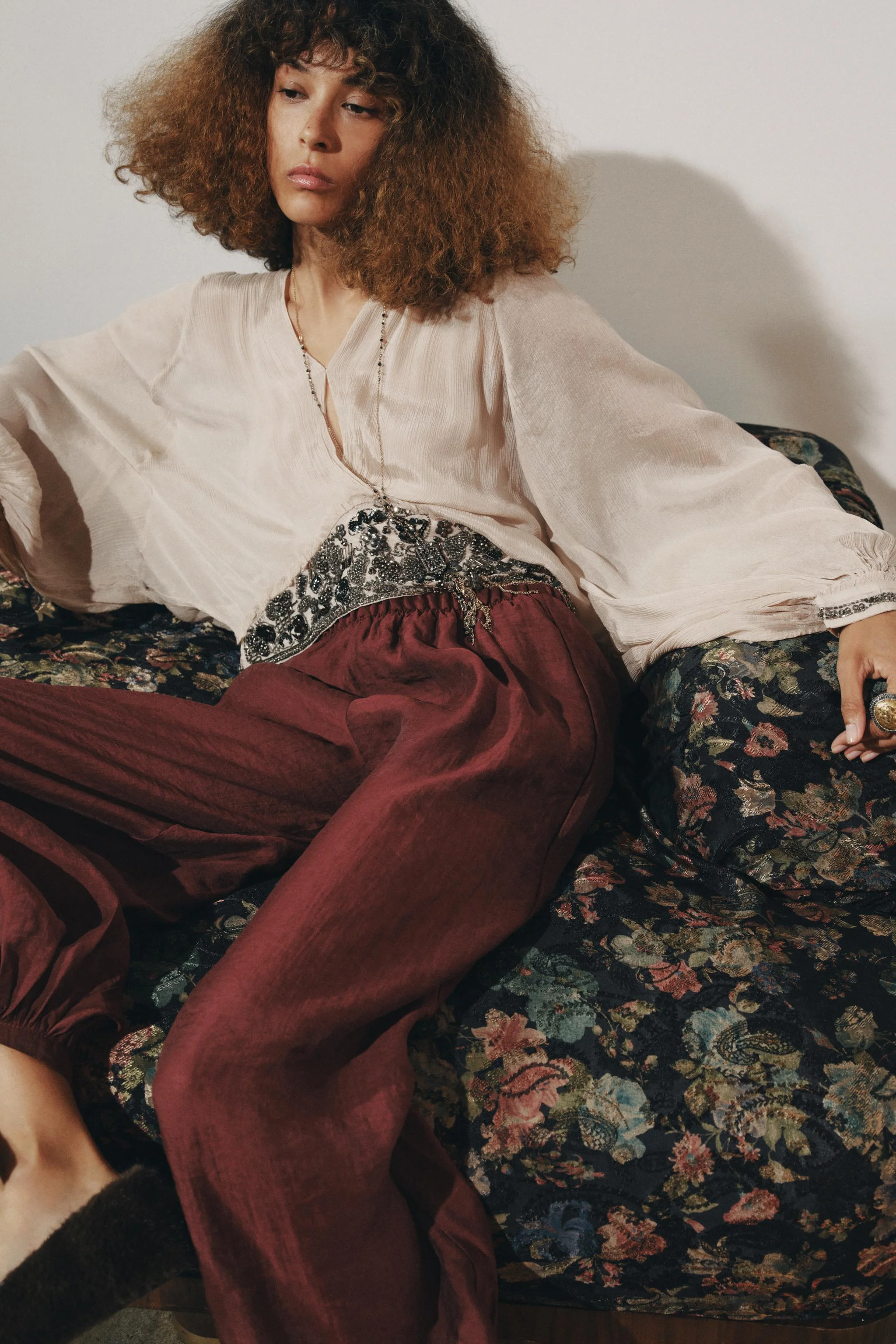 بلوز زنانه مدل ZW COLLECTION با تزئینات مهره ای