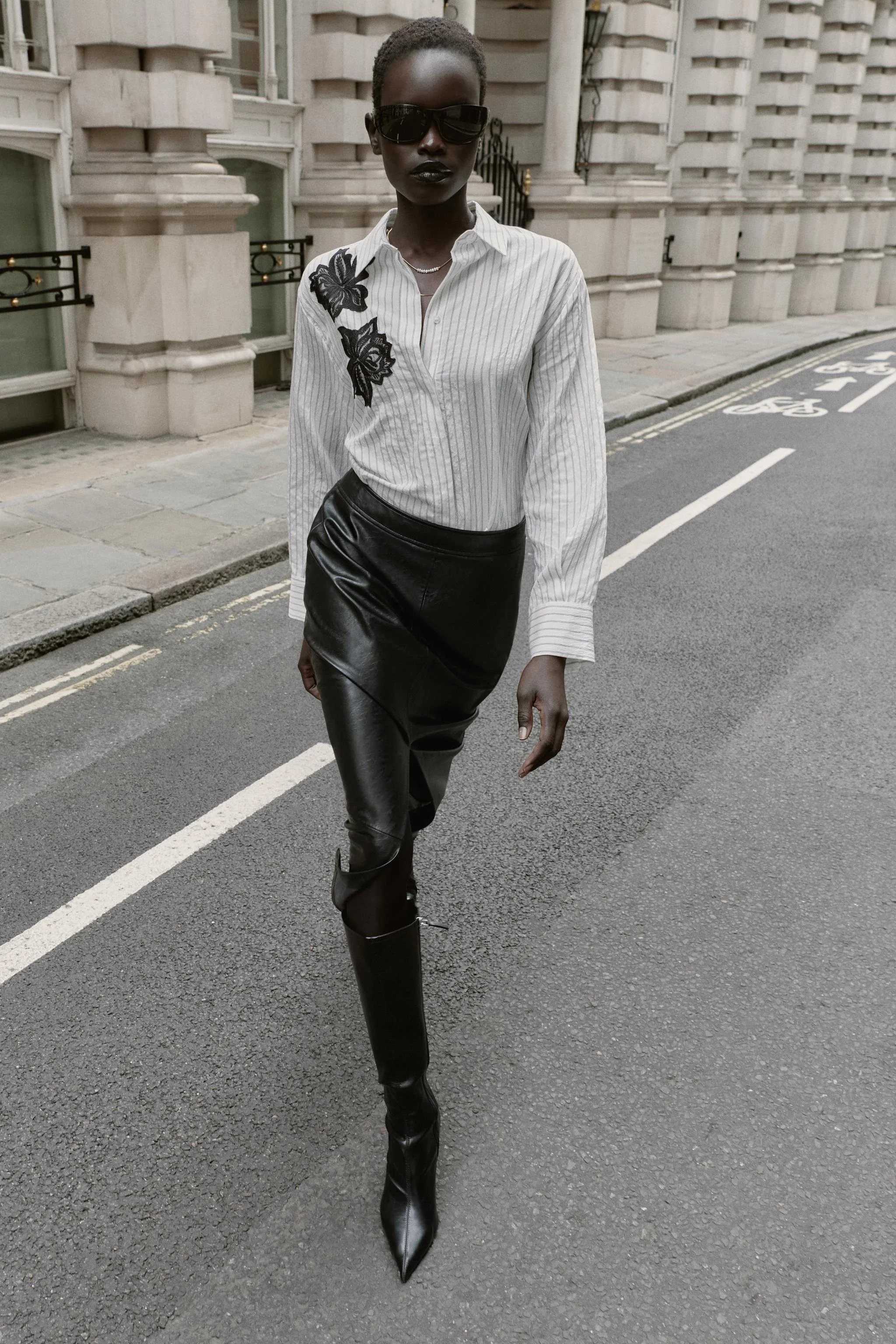 پیراهن راه راه با گل توری پیراهن راه راه با گل توری