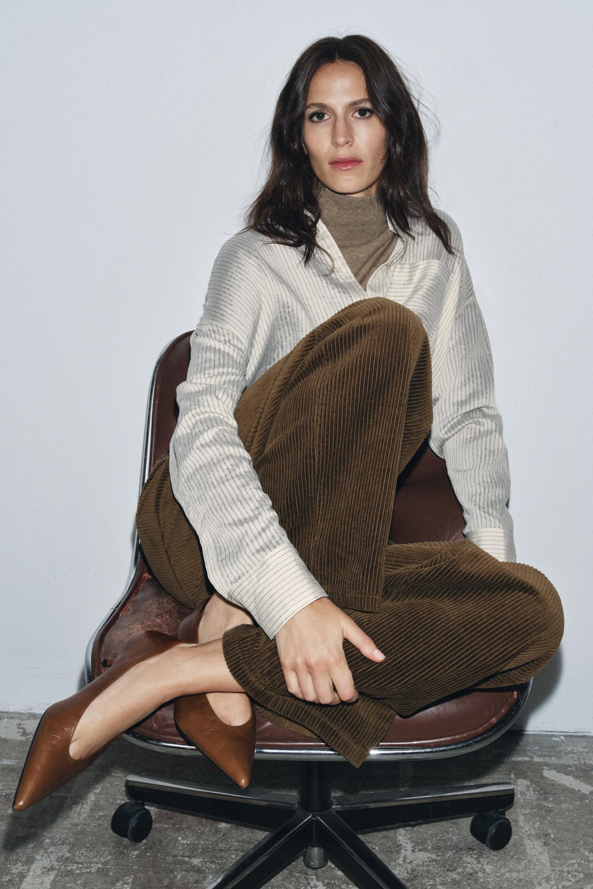 کفش های پاشنه بچه گربه چرمی کفش های پاشنه بچه گربه چرمی