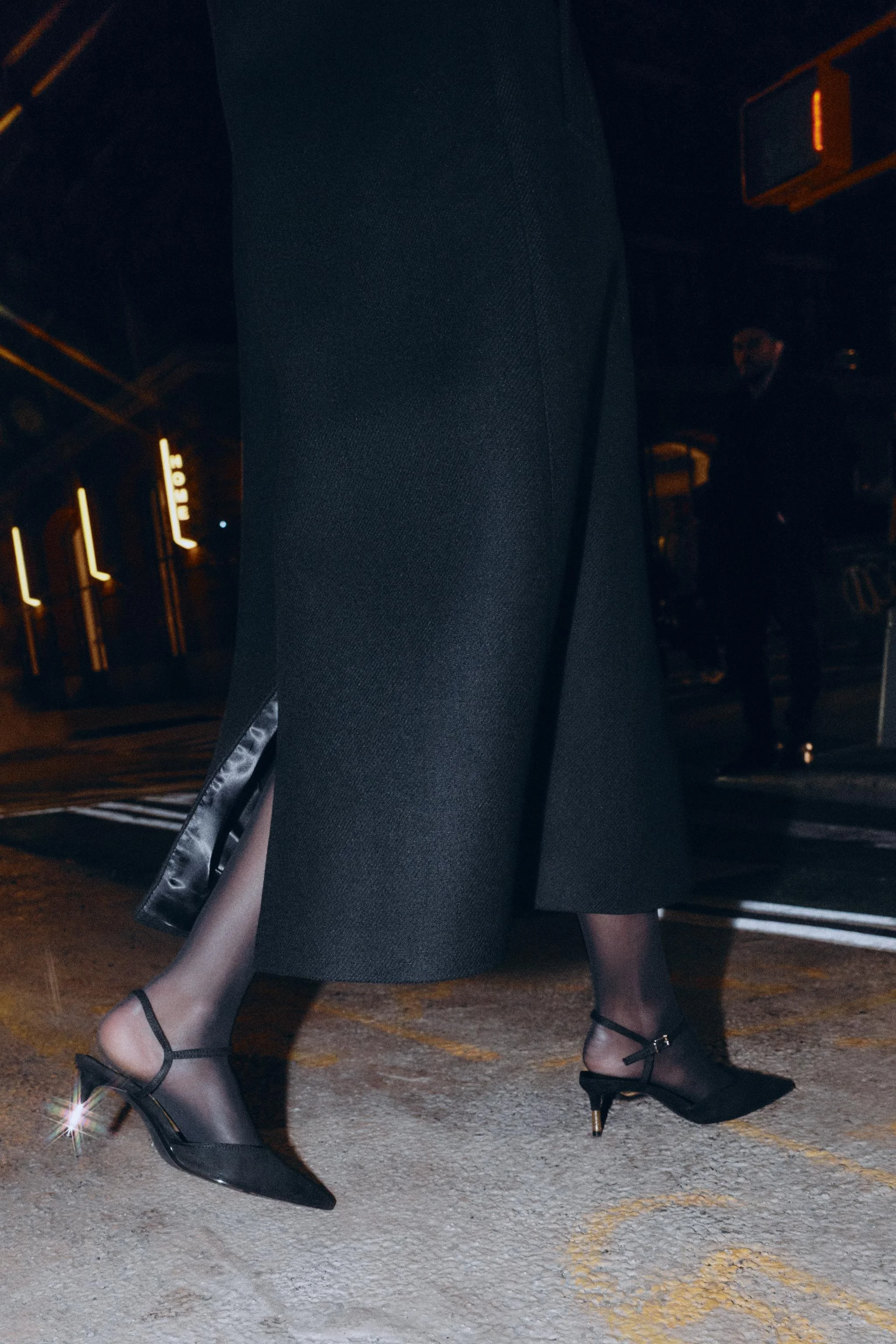 کفش های پاشنه دار بند دار کفش های پاشنه دار بند دار