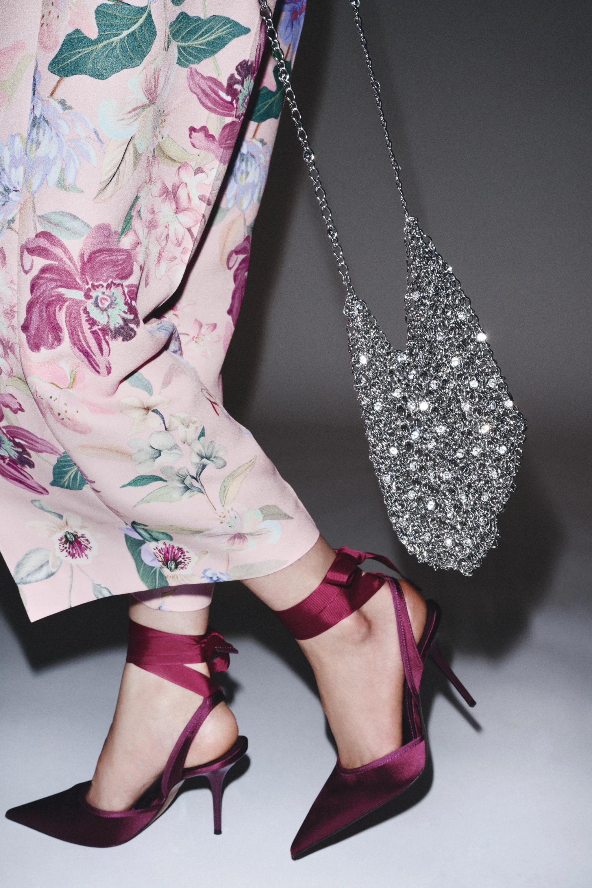 کفش پاشنه بلند اسلینگ بک بند دار کفش پاشنه بلند اسلینگ بک بند دار