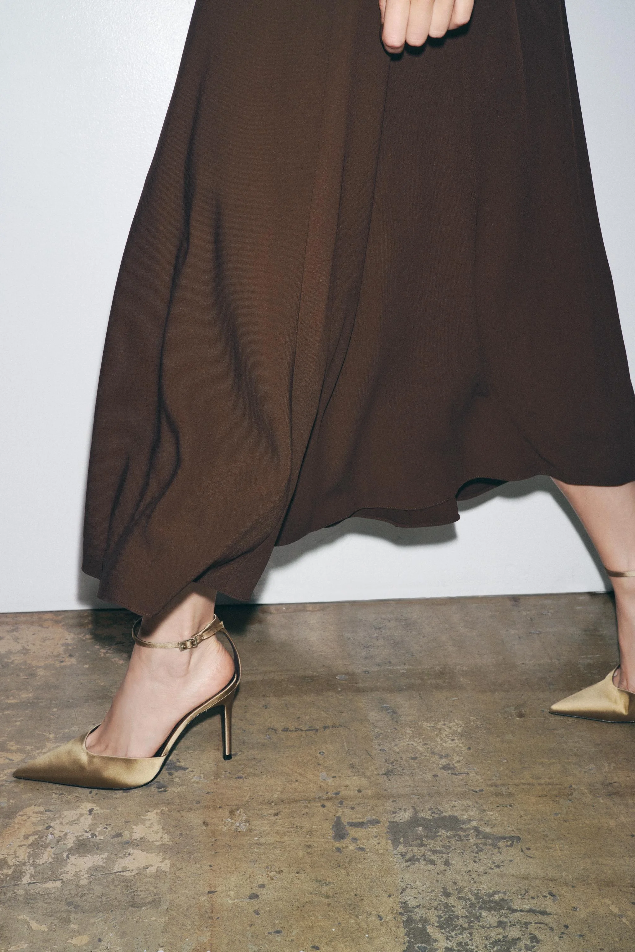 کفش پاشنه بلند ساتن با بند