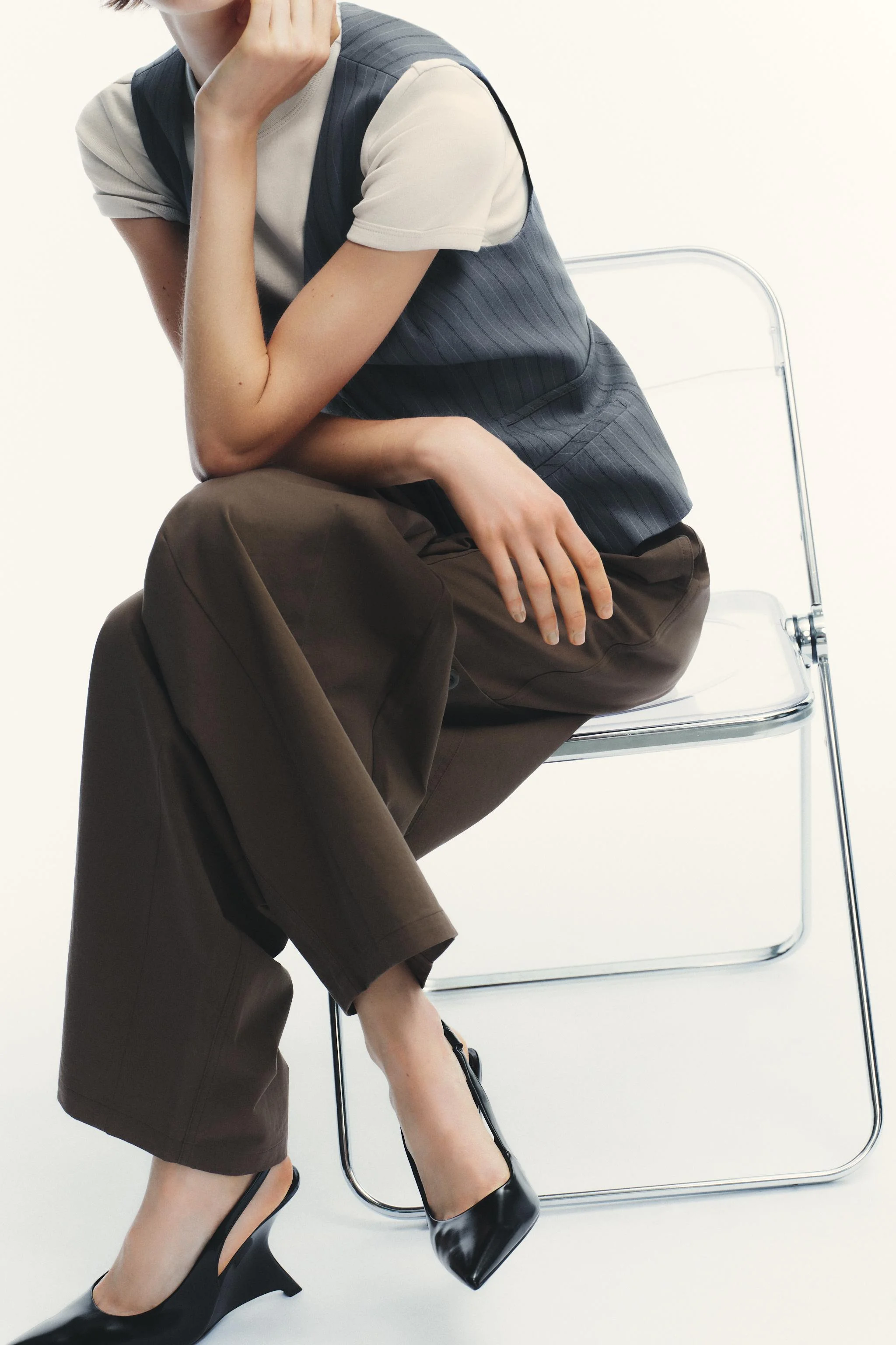 کفش پاشنه دار رکابی