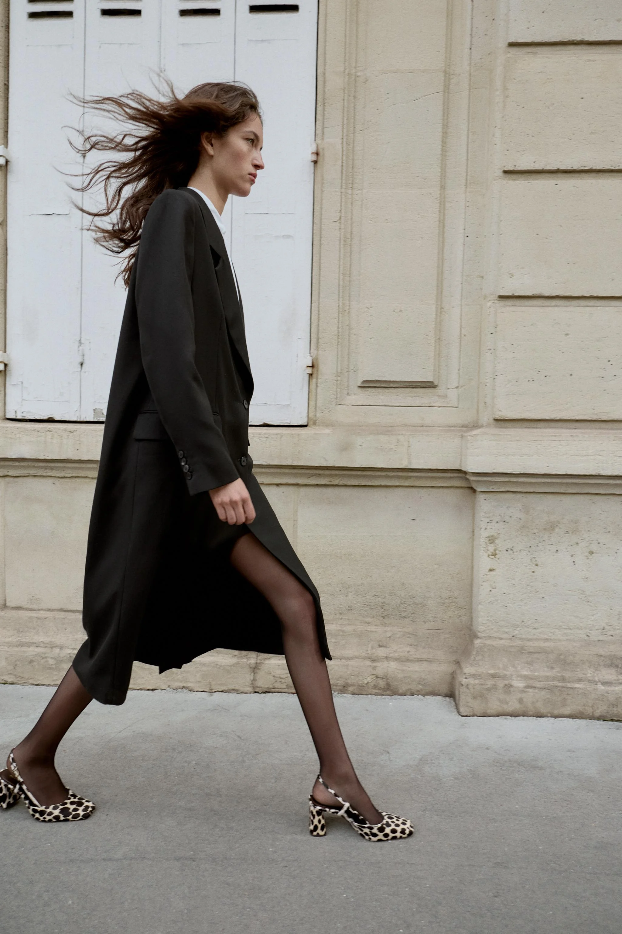 کفش های پاشنه بلند چرمی با طرح حیوانات