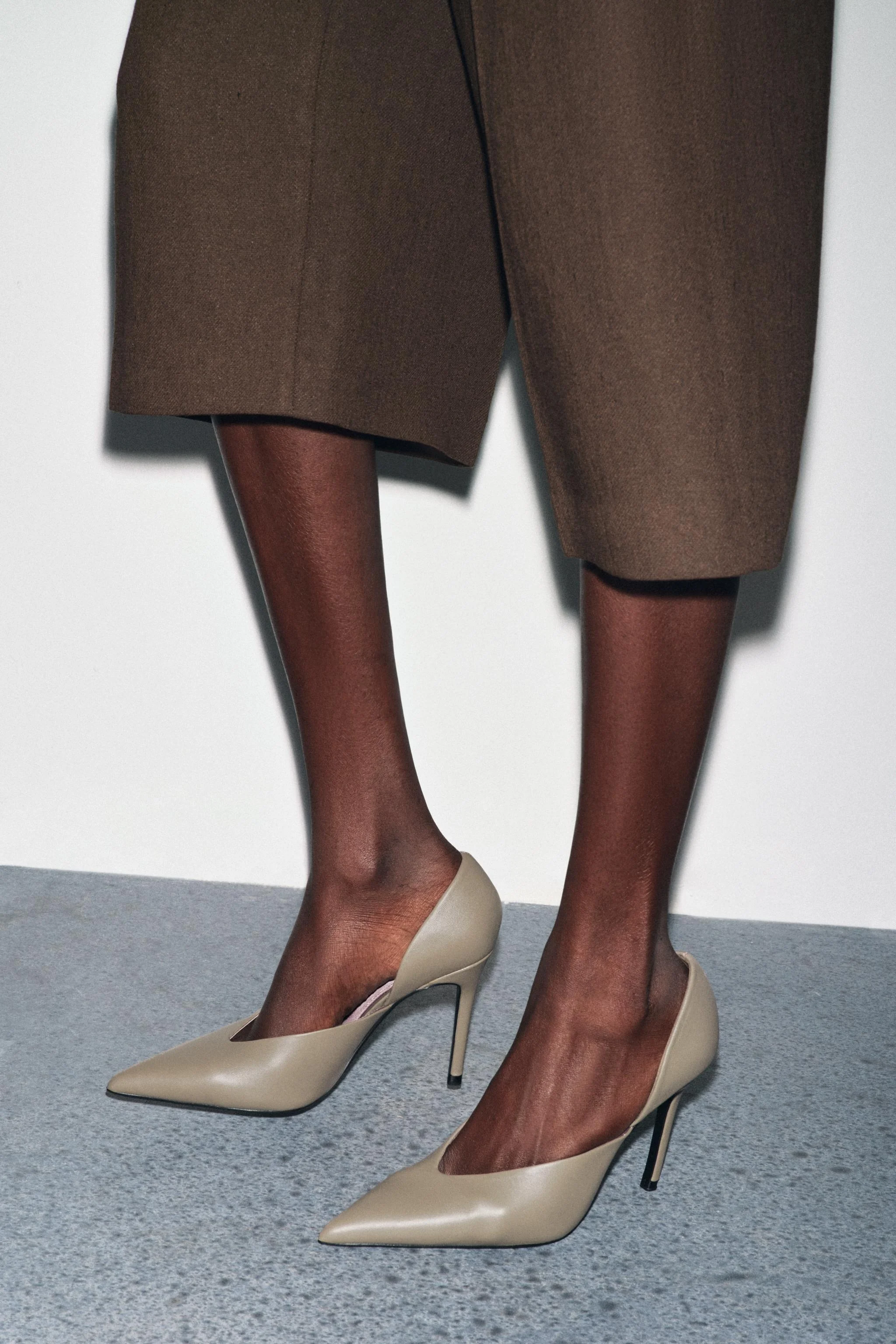 کفش پاشنه بلند چرمی