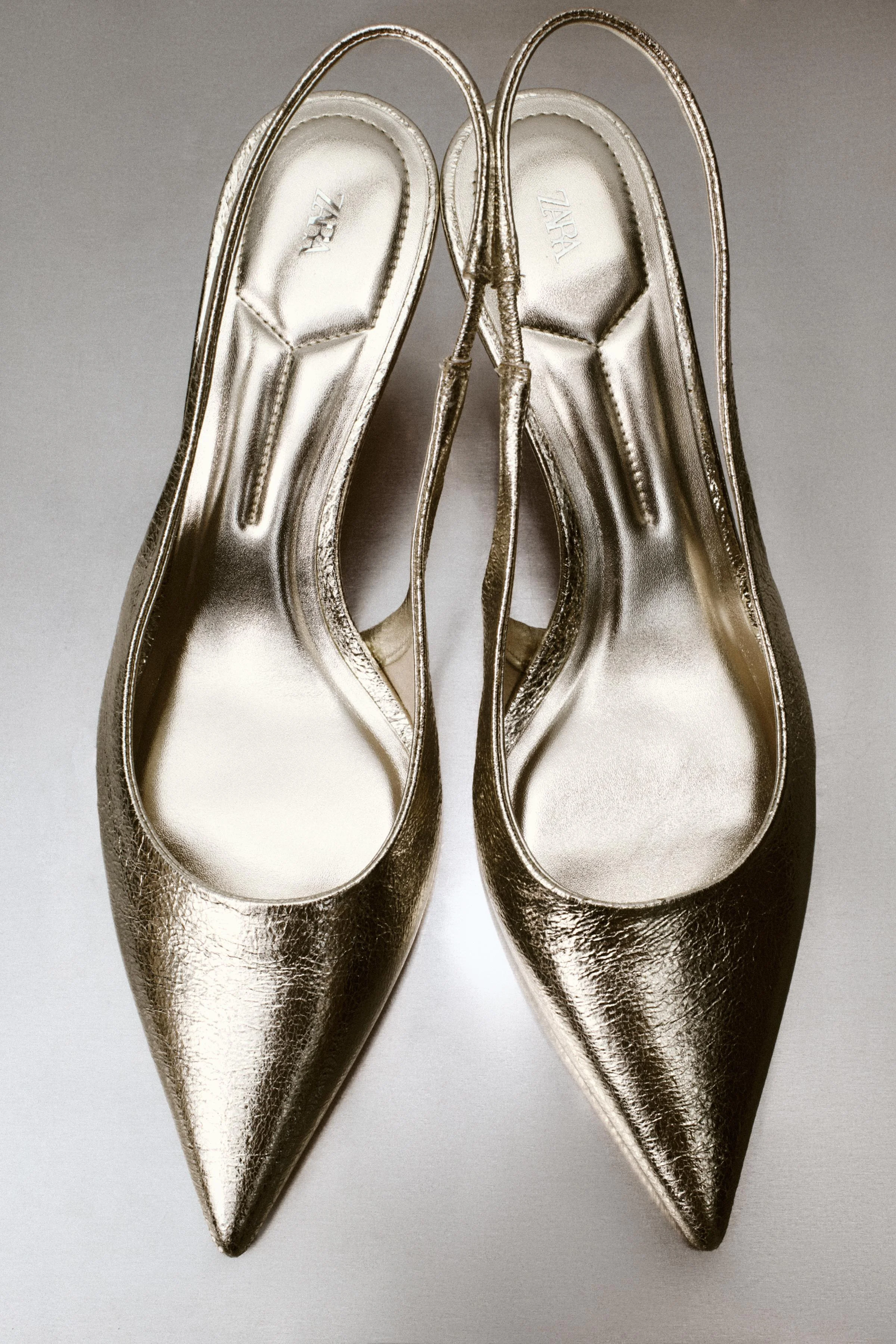 کفش پاشنه بلند فلزی بند دار