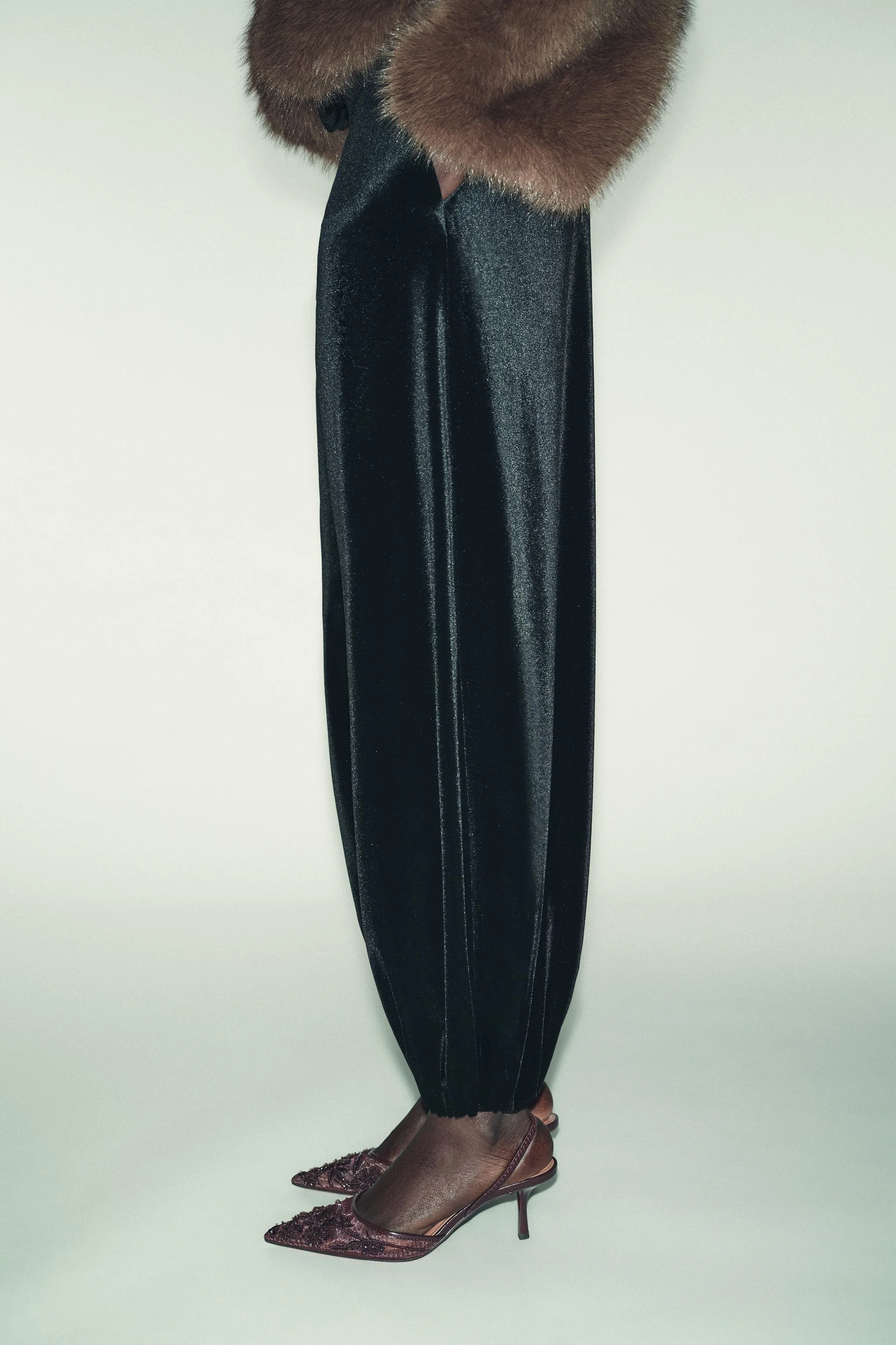 کفش پاشنه بلند توری تزئین شده با نگین