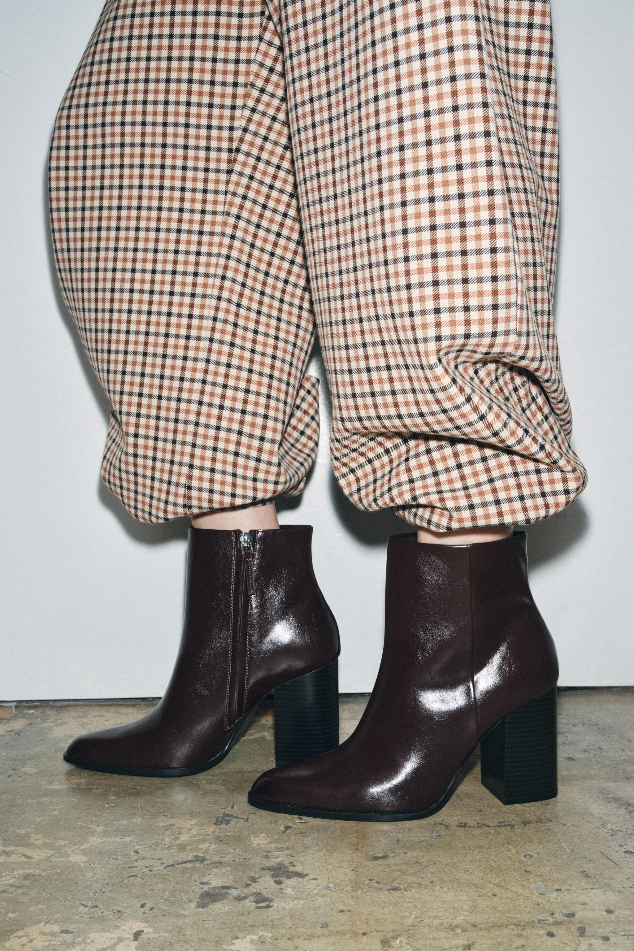 بوت های ساق دار پاشنه پهن