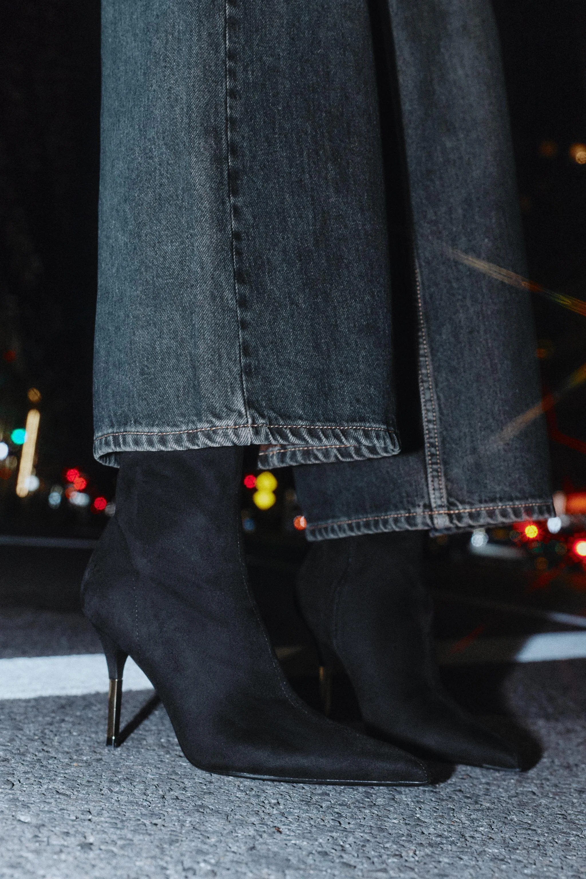 بوت های پاشنه دار ساق دار با جزئیات فلزی