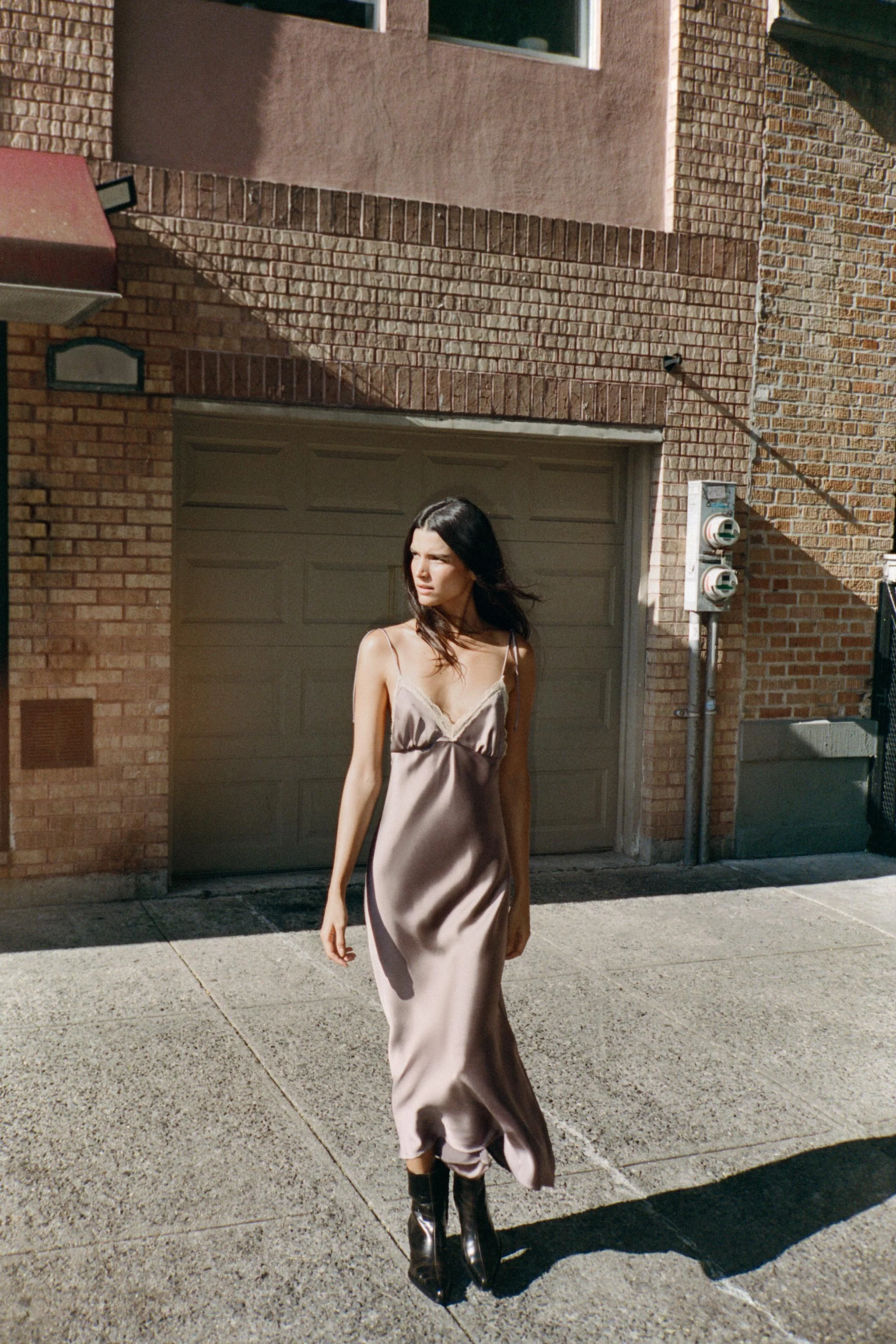 بوت های چرمی پاشنه بچه گربه ای تا مچ پا