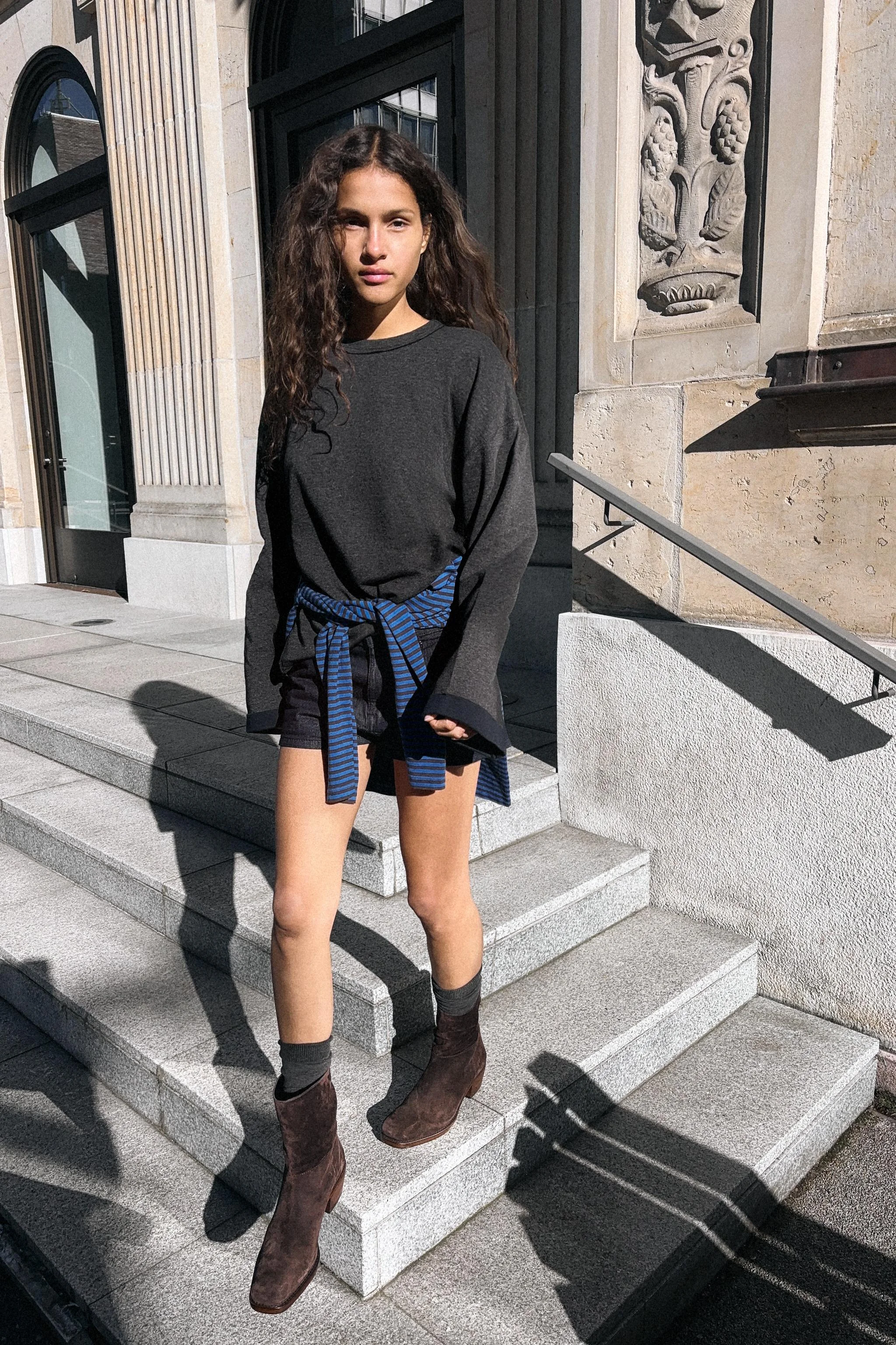 نیم بوت پاشنه دار از جنس چرم جیر