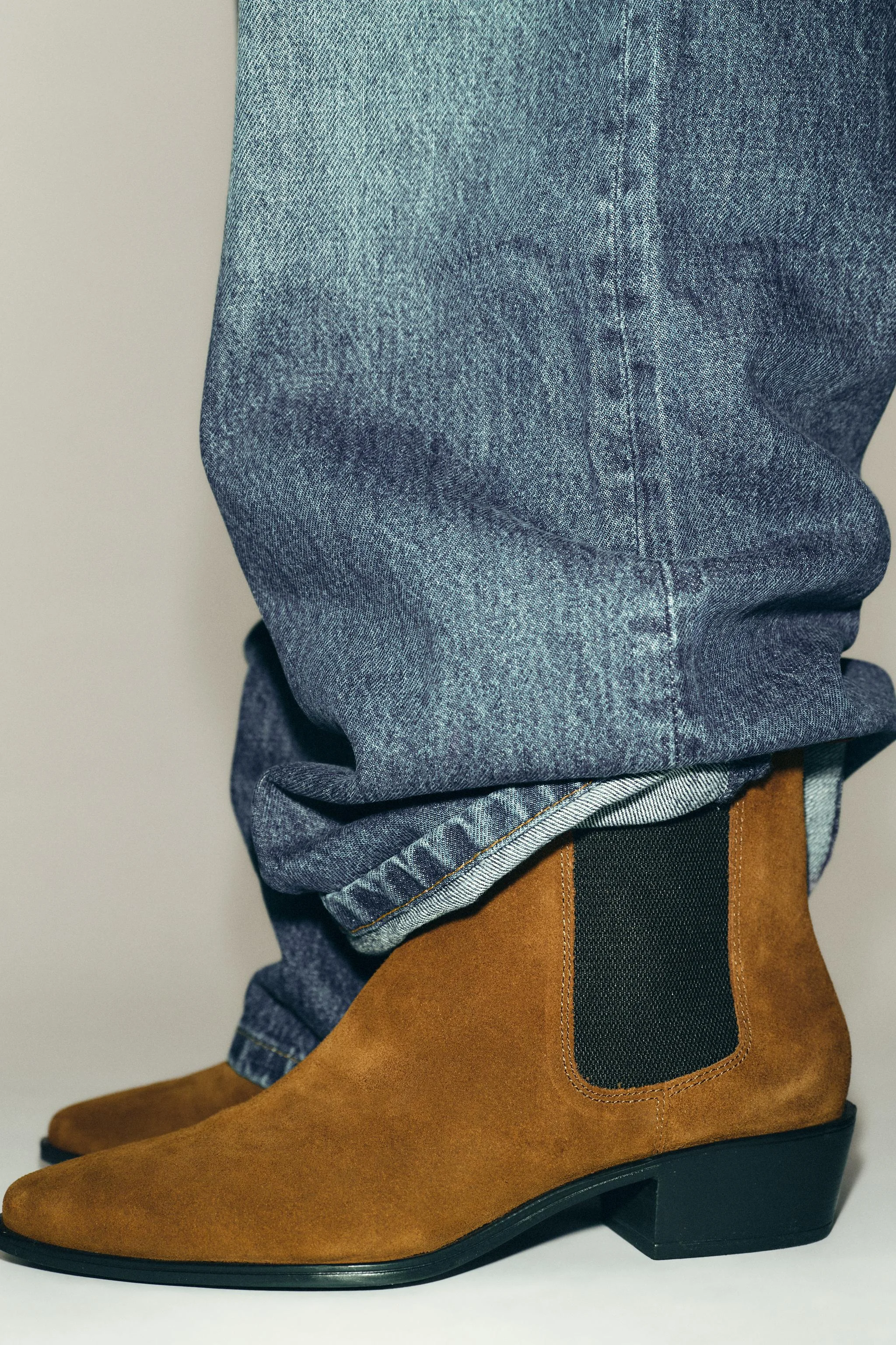 نیم بوت چلسی از جنس جیر