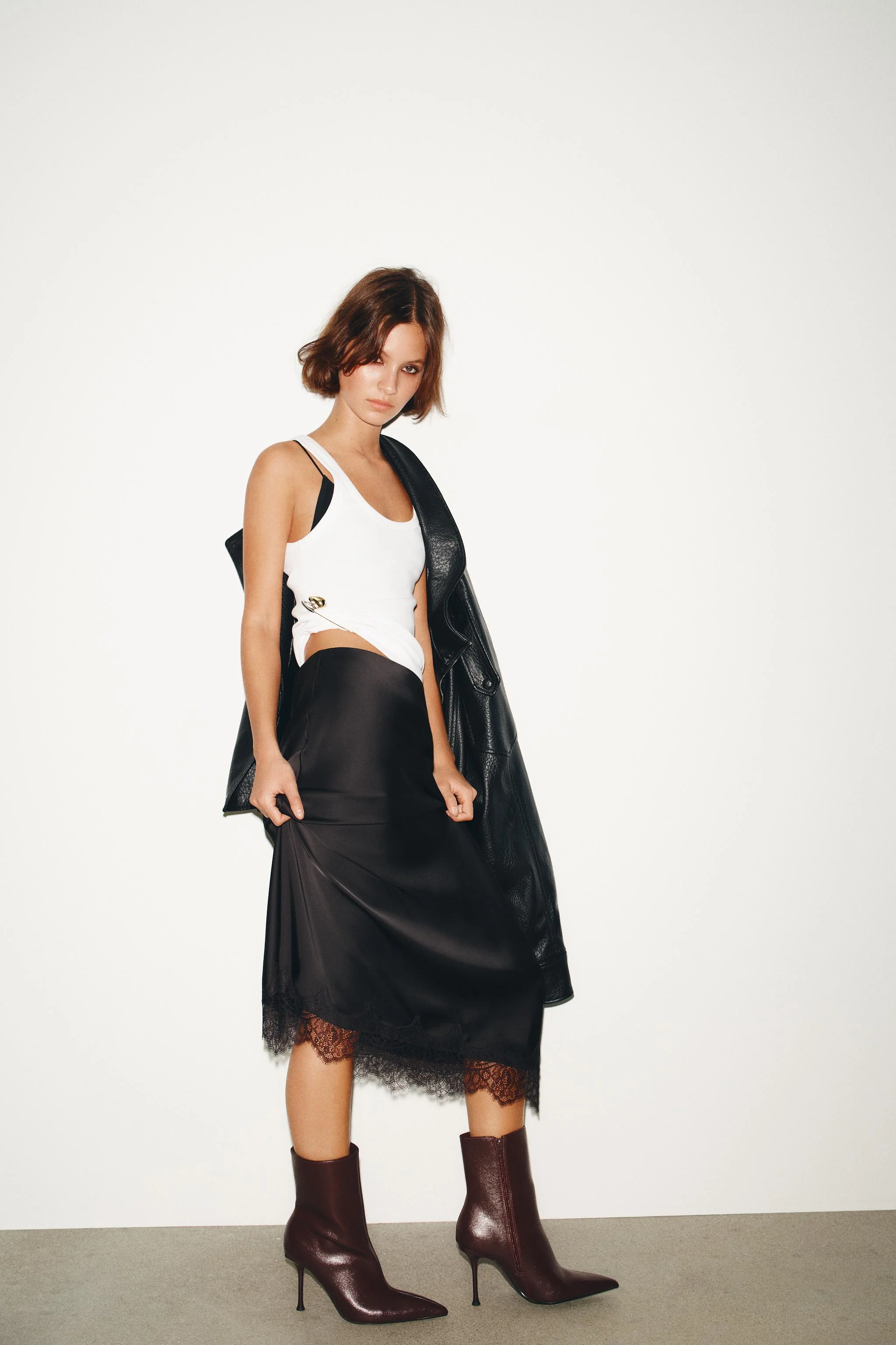 بوت های پاشنه بلند سوزنی تا مچ پا