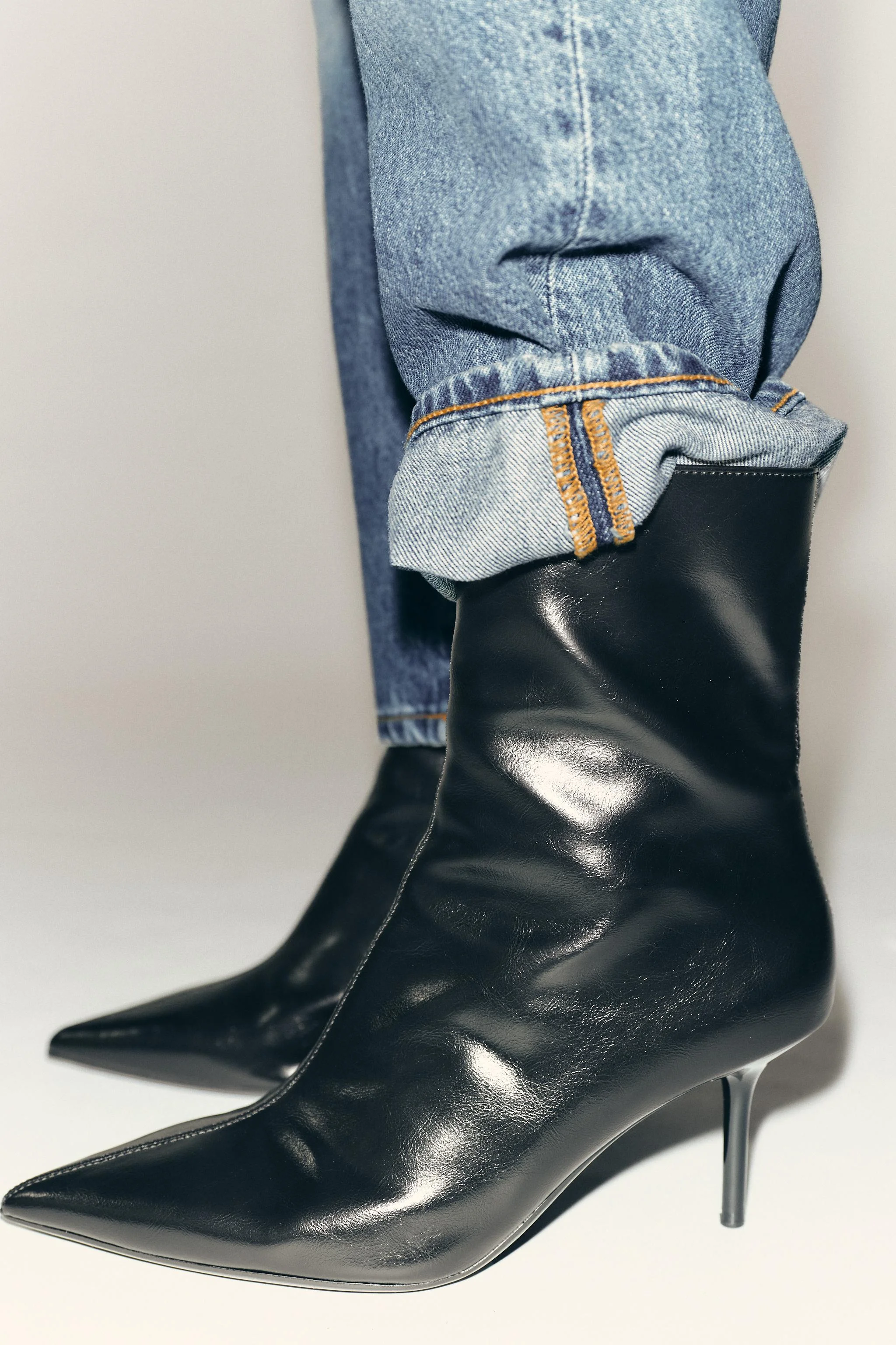 بوت های پاشنه بلند با طرح ترک