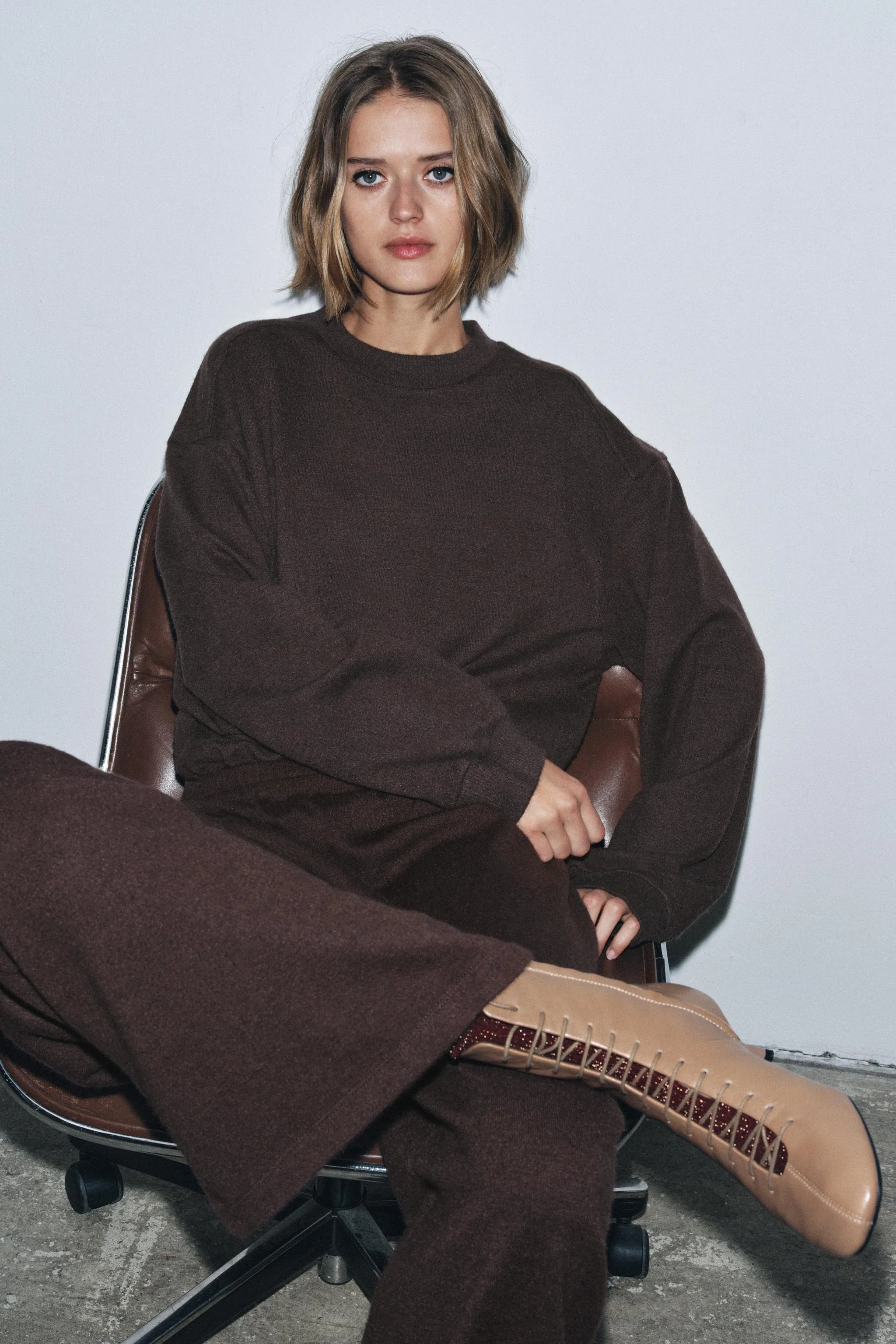 نیم بوت چرمی بند دار