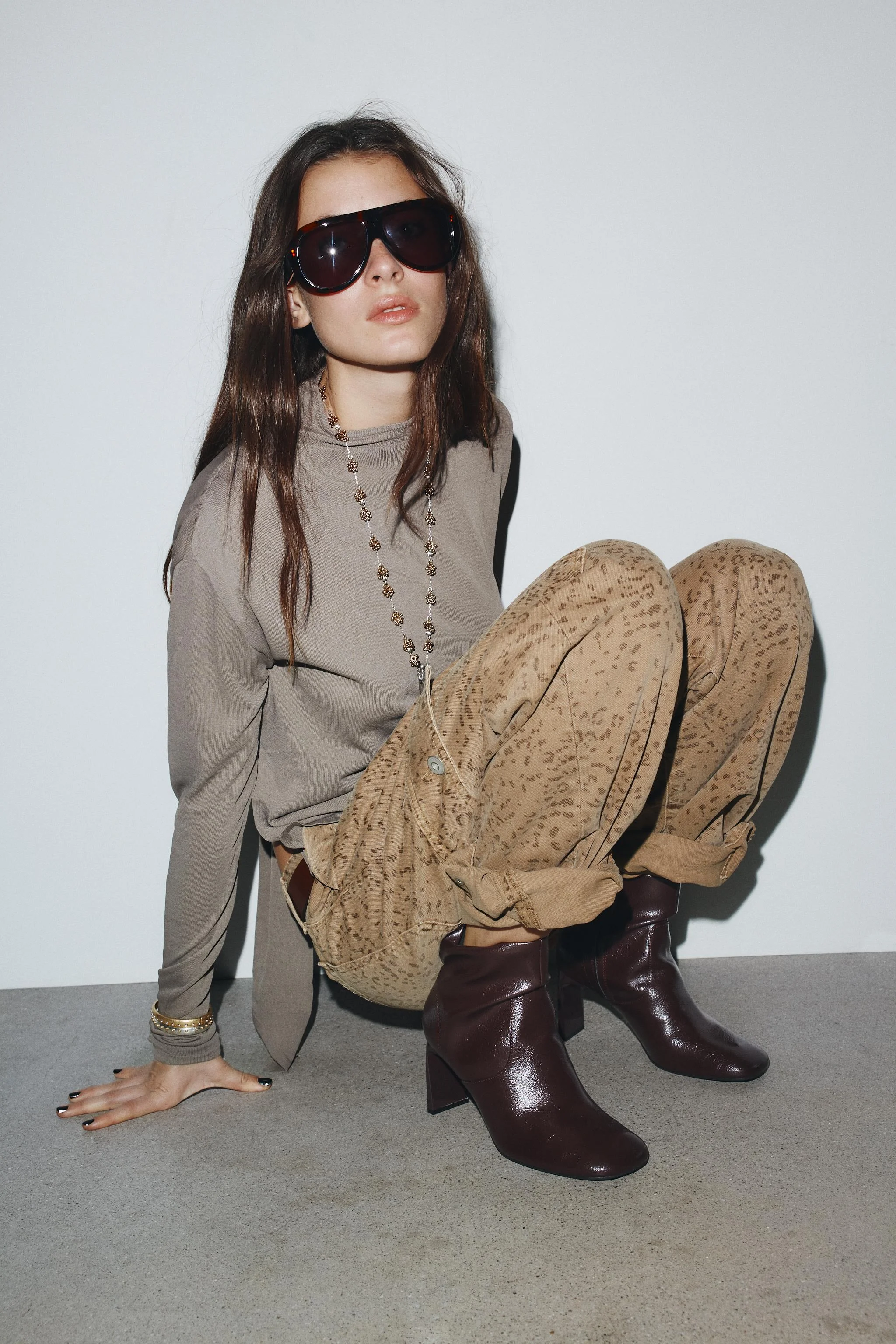 بوت های پاشنه دار تا مچ پا با پنجه گرد