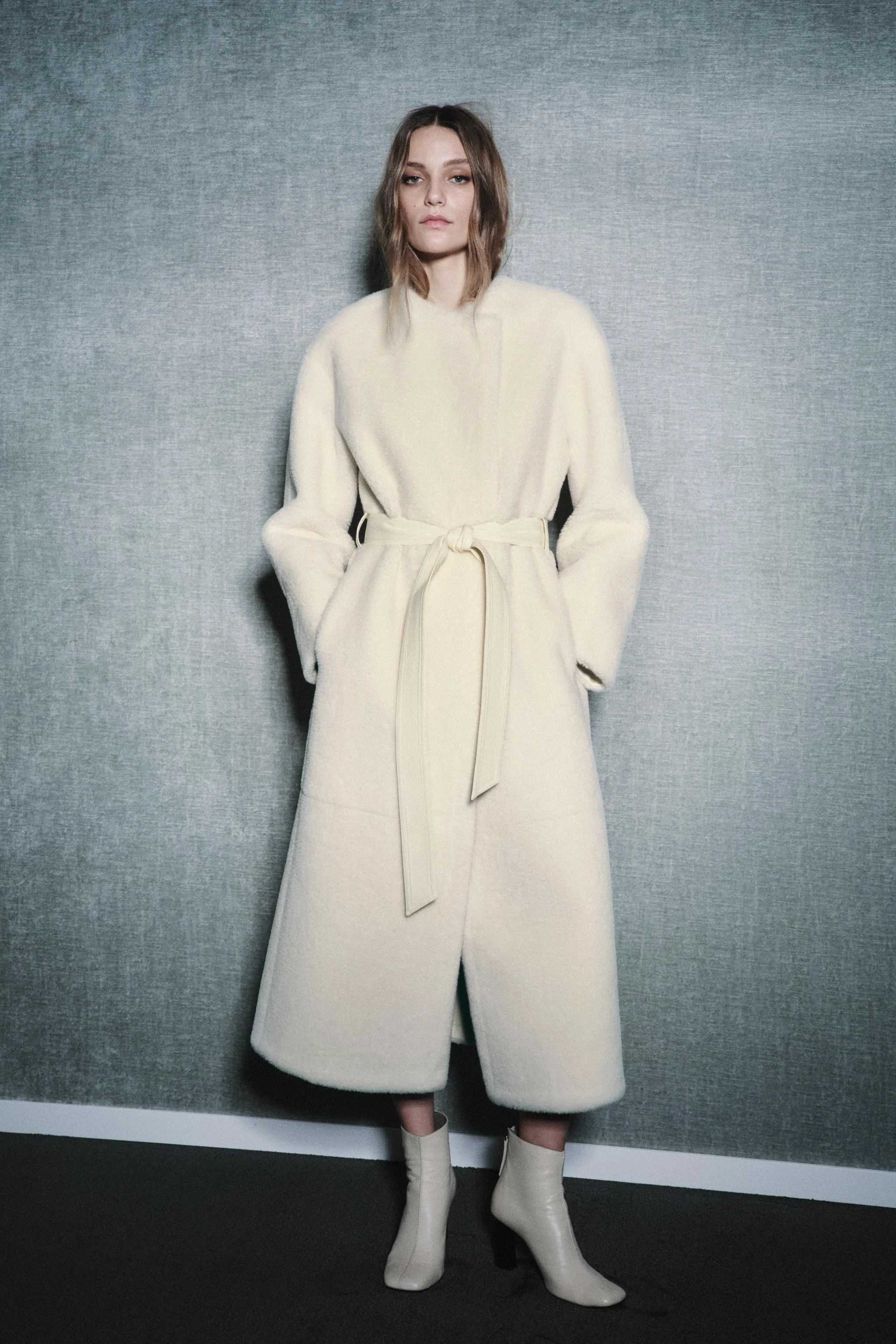 نیم بوت چرمی پاشنه دار نسخه محدود