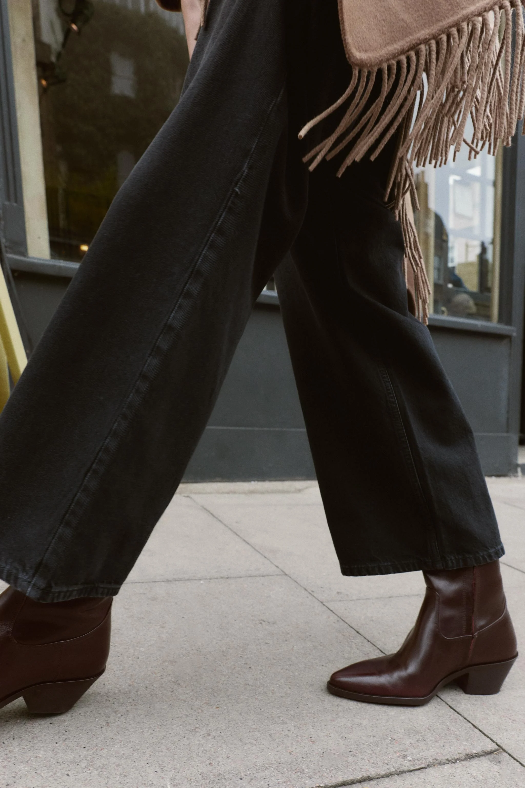 نیم بوت چرمی کابویی