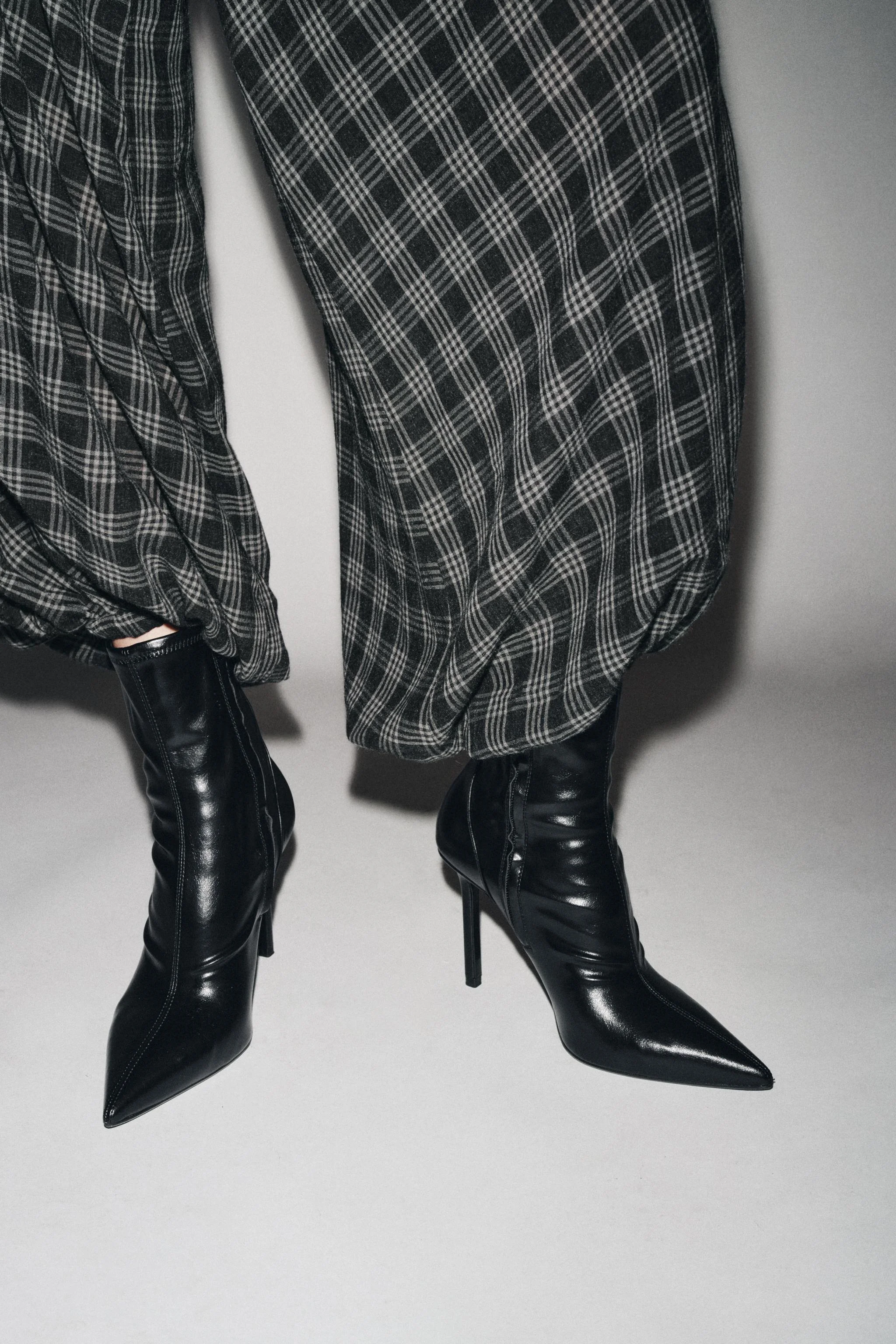 بوت های ساق دار پاشنه سوزنی