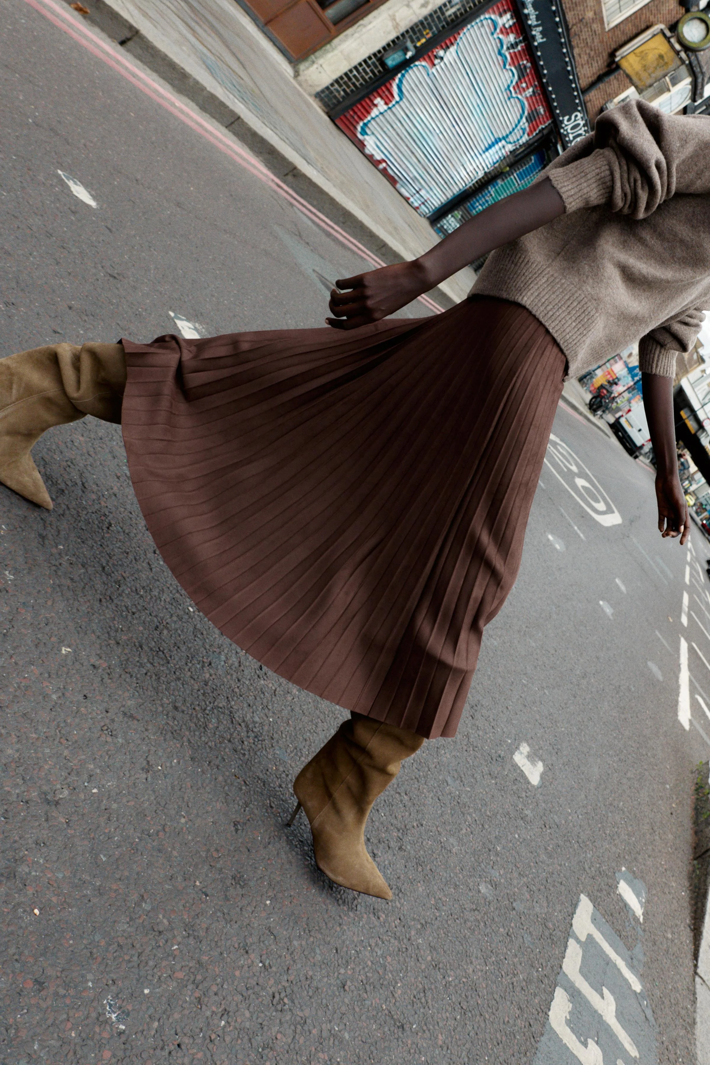 بوت های پاشنه بلند سوزنی از جنس جیر