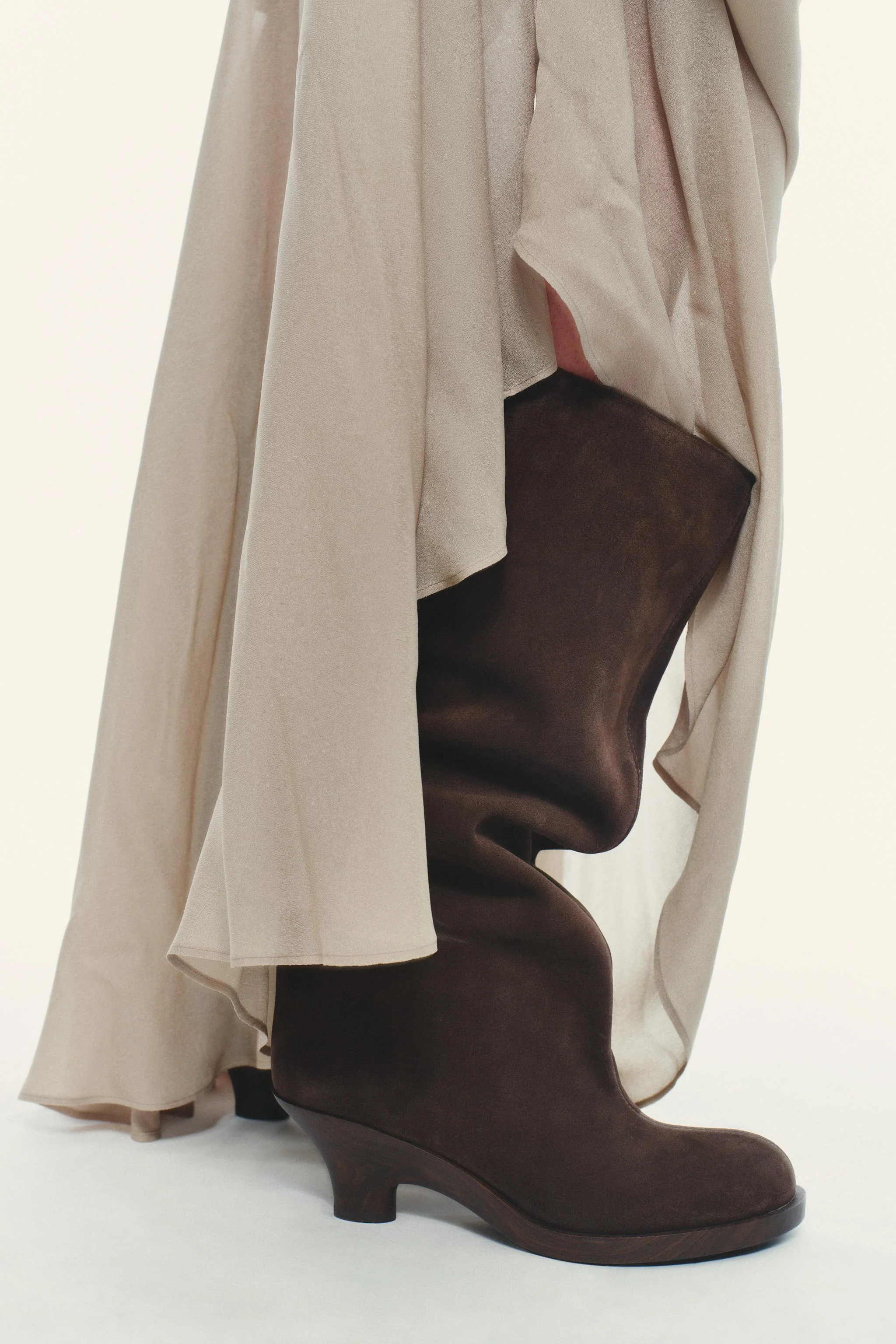 بوت پاشنه بچه گربه ای از جنس جیر