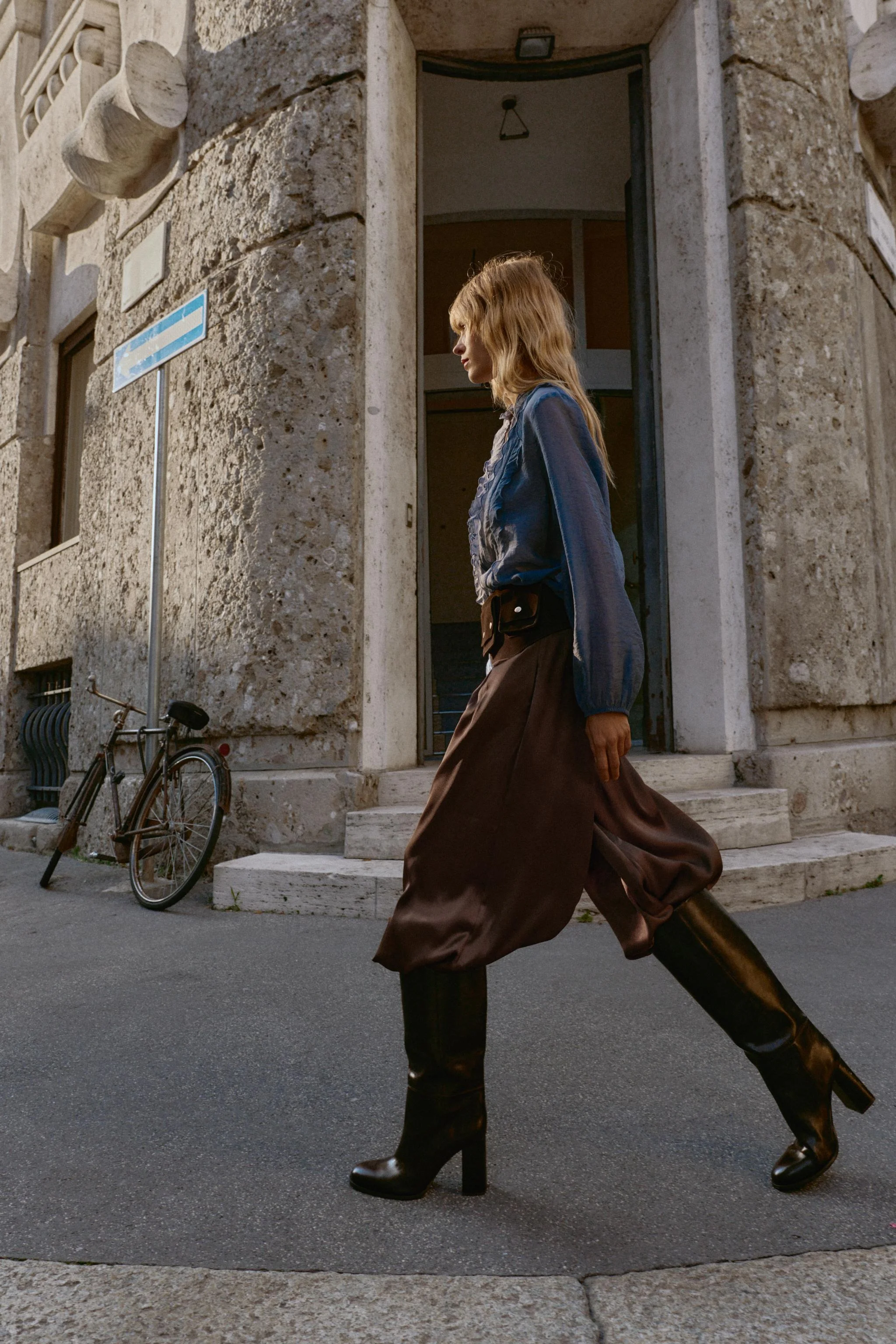 بوت های ساق بلند پاشنه پهن