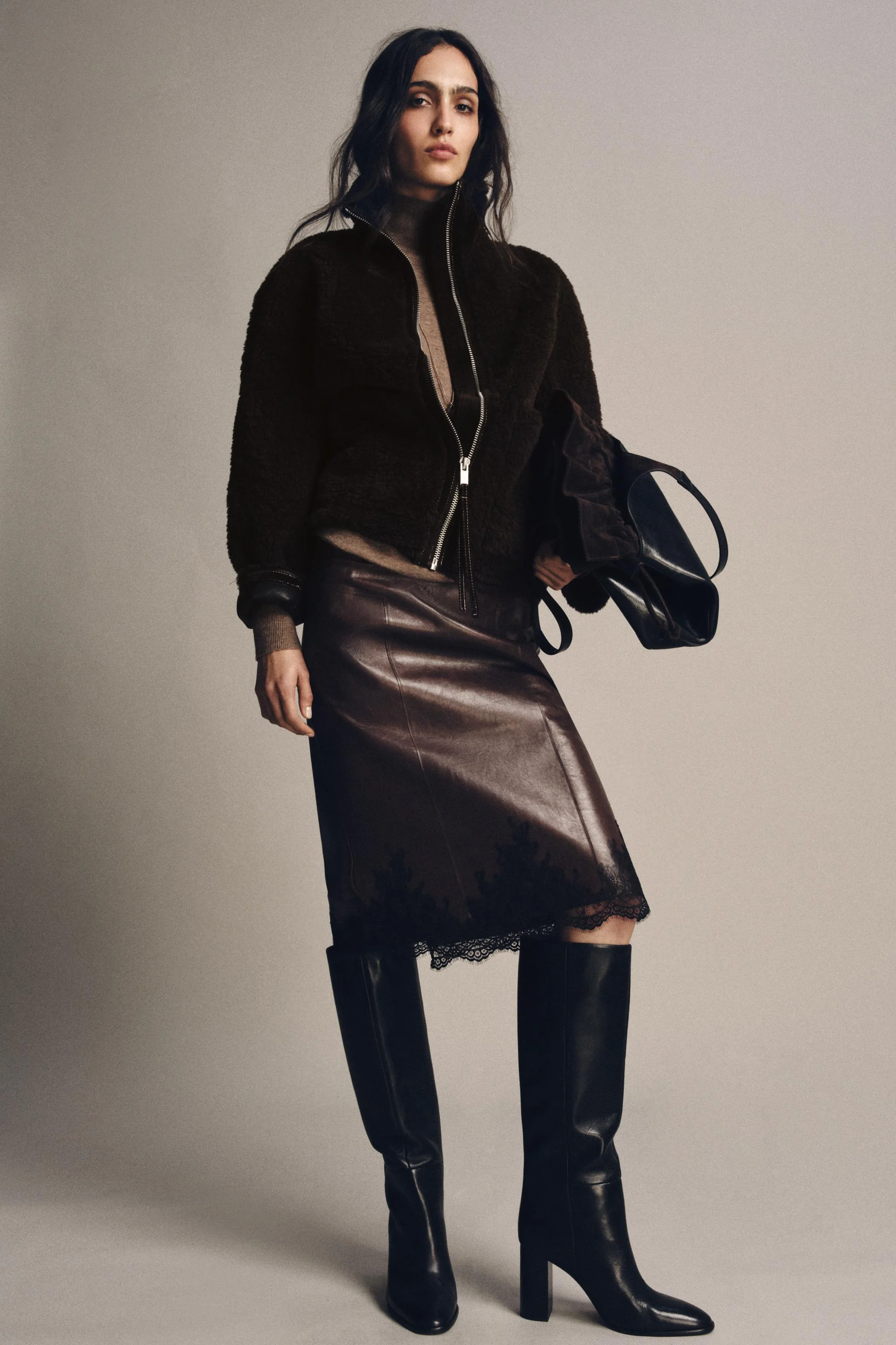 بوت های چرمی پاشنه بلند تا زانو