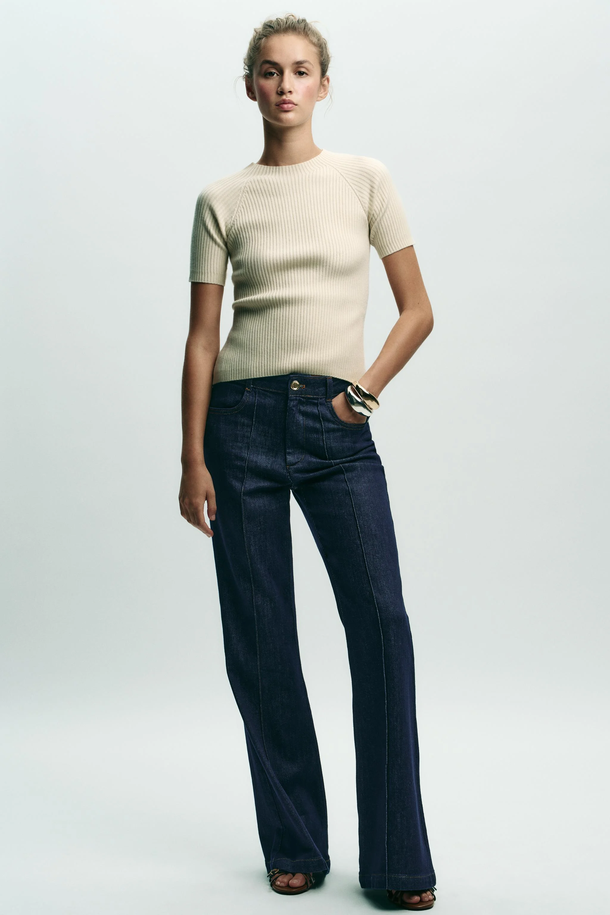 بلوز بافت آستین کوتاه با پاپیون در پشت