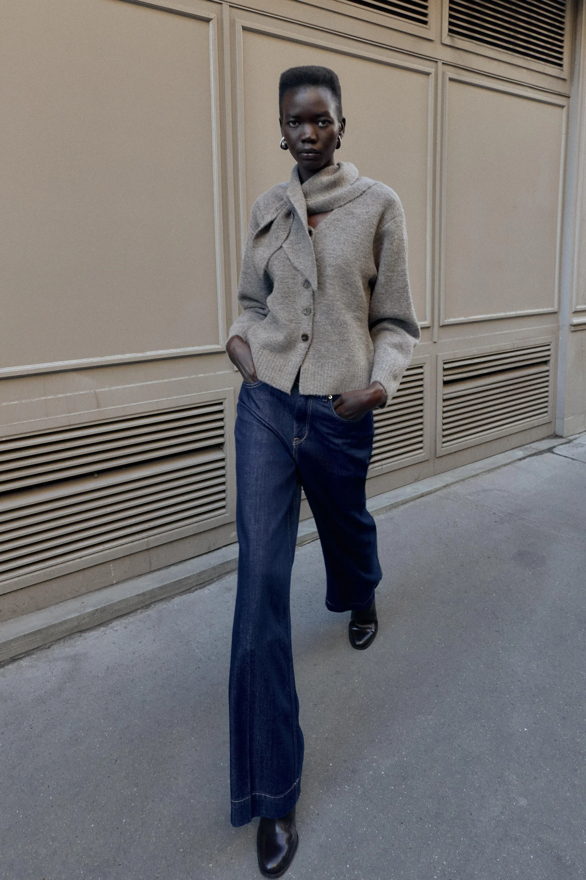 ژاکت یقه هفت با شال تزئینی