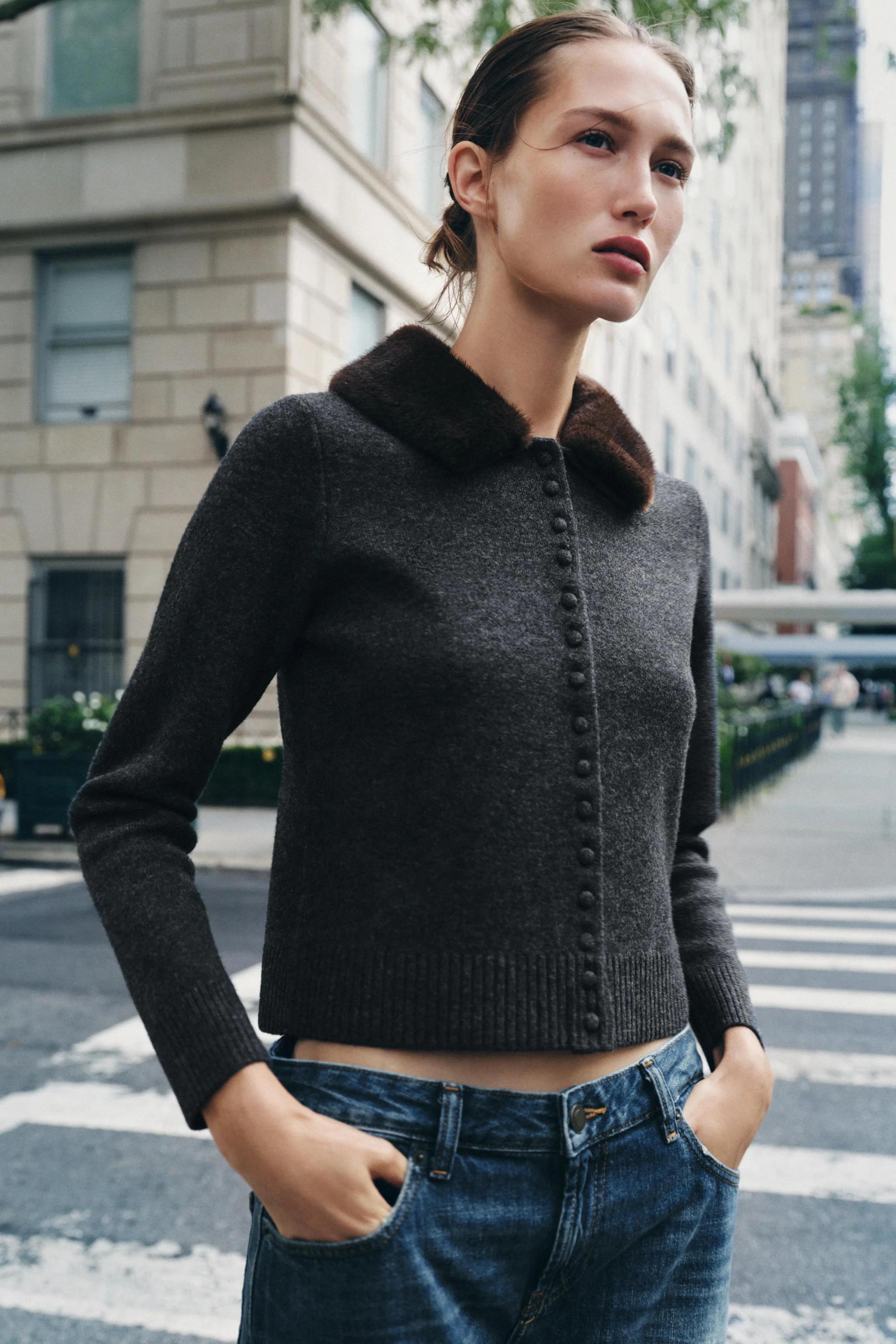 ژاکت کشباف پشمی یقه خزدار جداشدنی