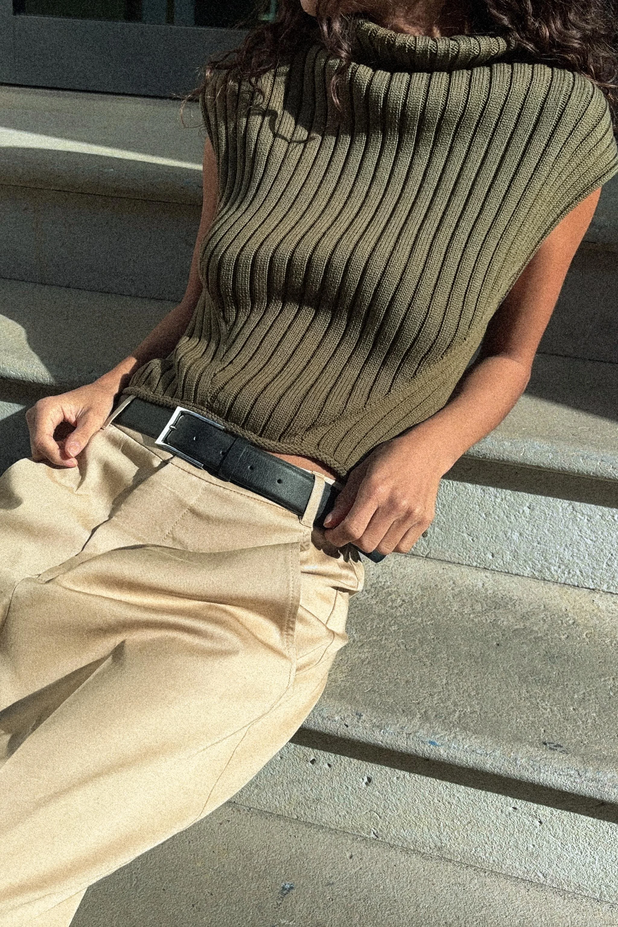 تاپ بافتنی یقه ایستاده