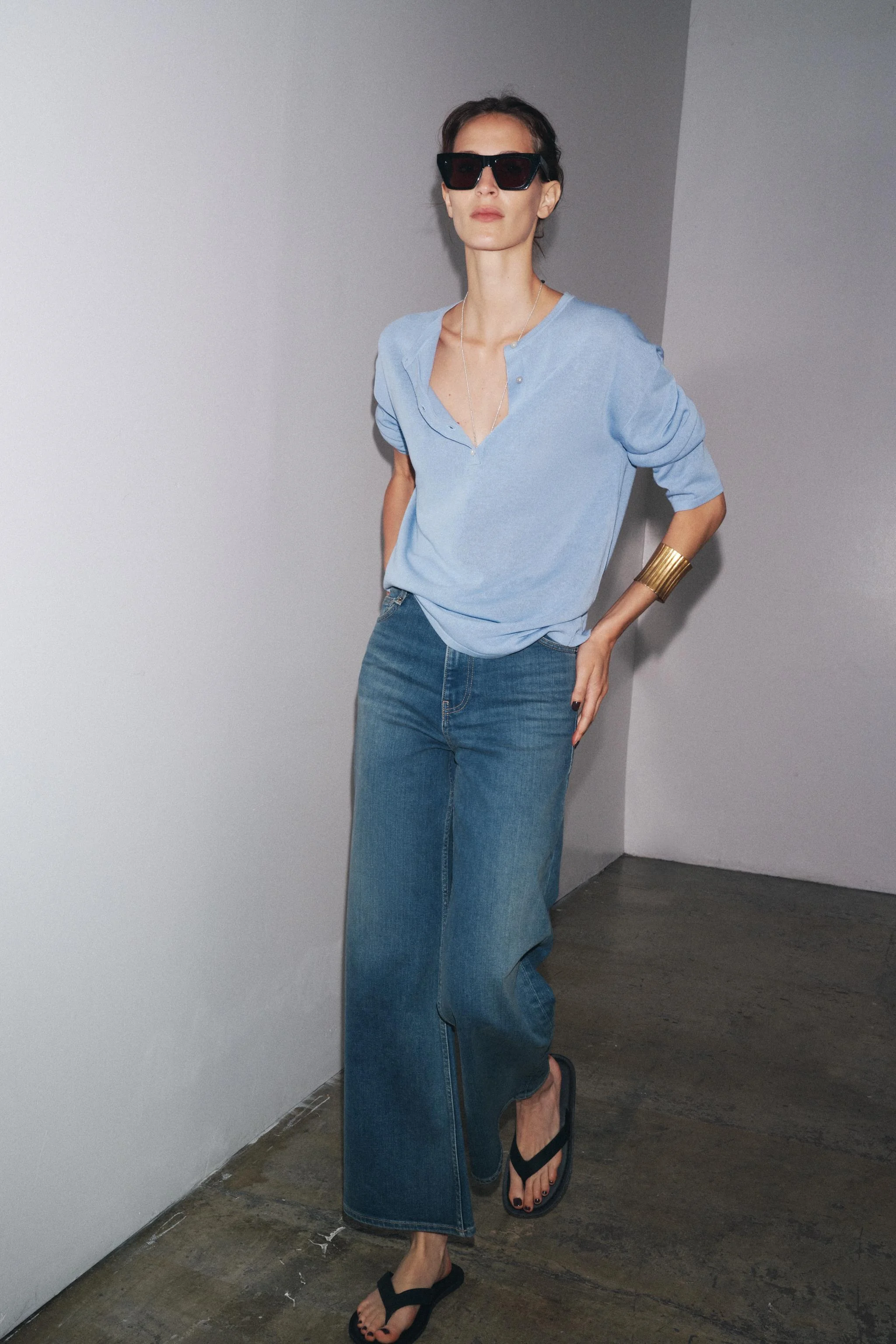 پلیور بافتنی ساده و بزرگ