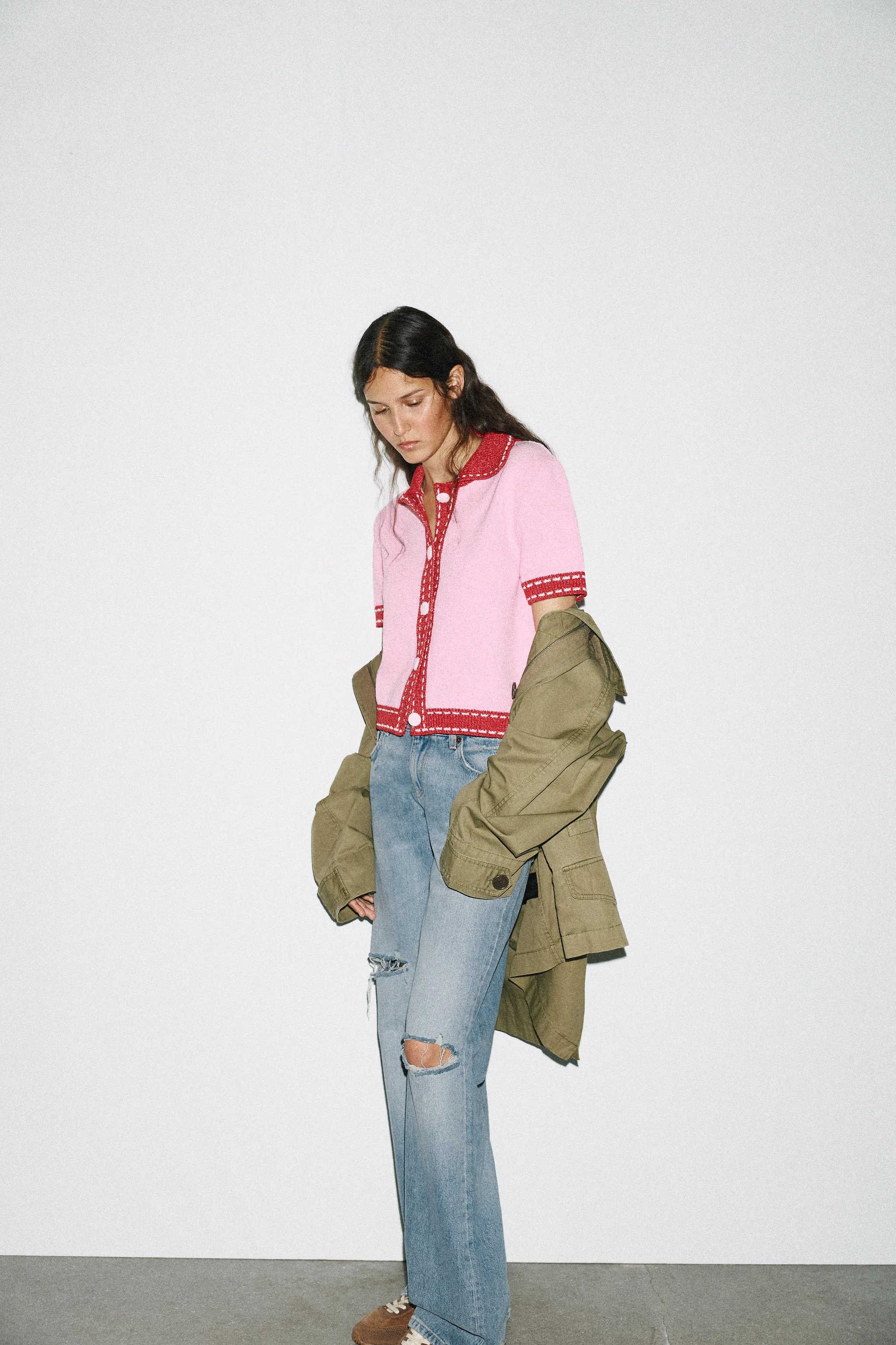 ژاکت بافتنی دوخته شده با آستین کوتاه ژاکت بافتنی دوخته شده با آستین کوتاه