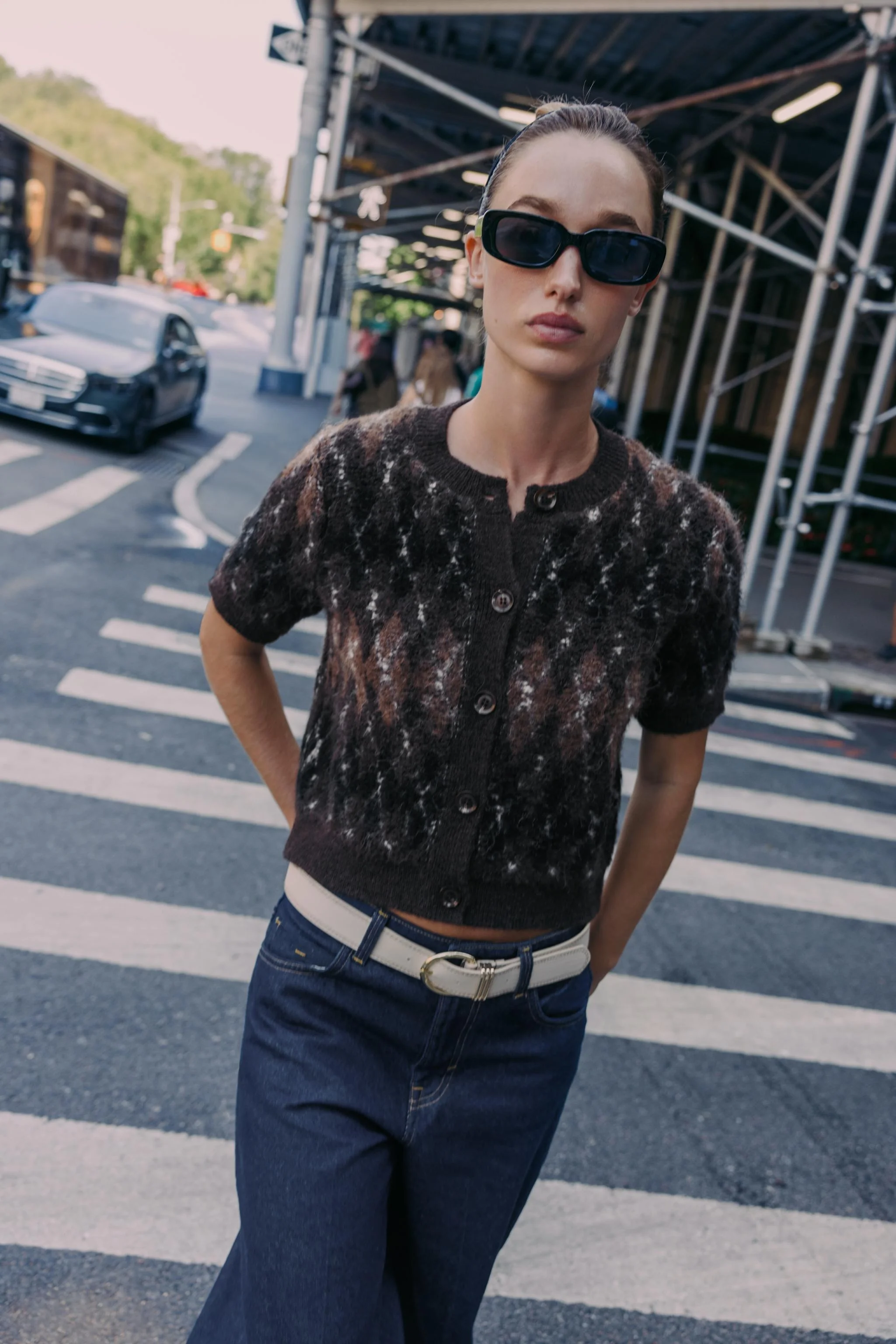 ژاکت کشباف لوزی آستین کوتاه ژاکت کشباف لوزی آستین کوتاه