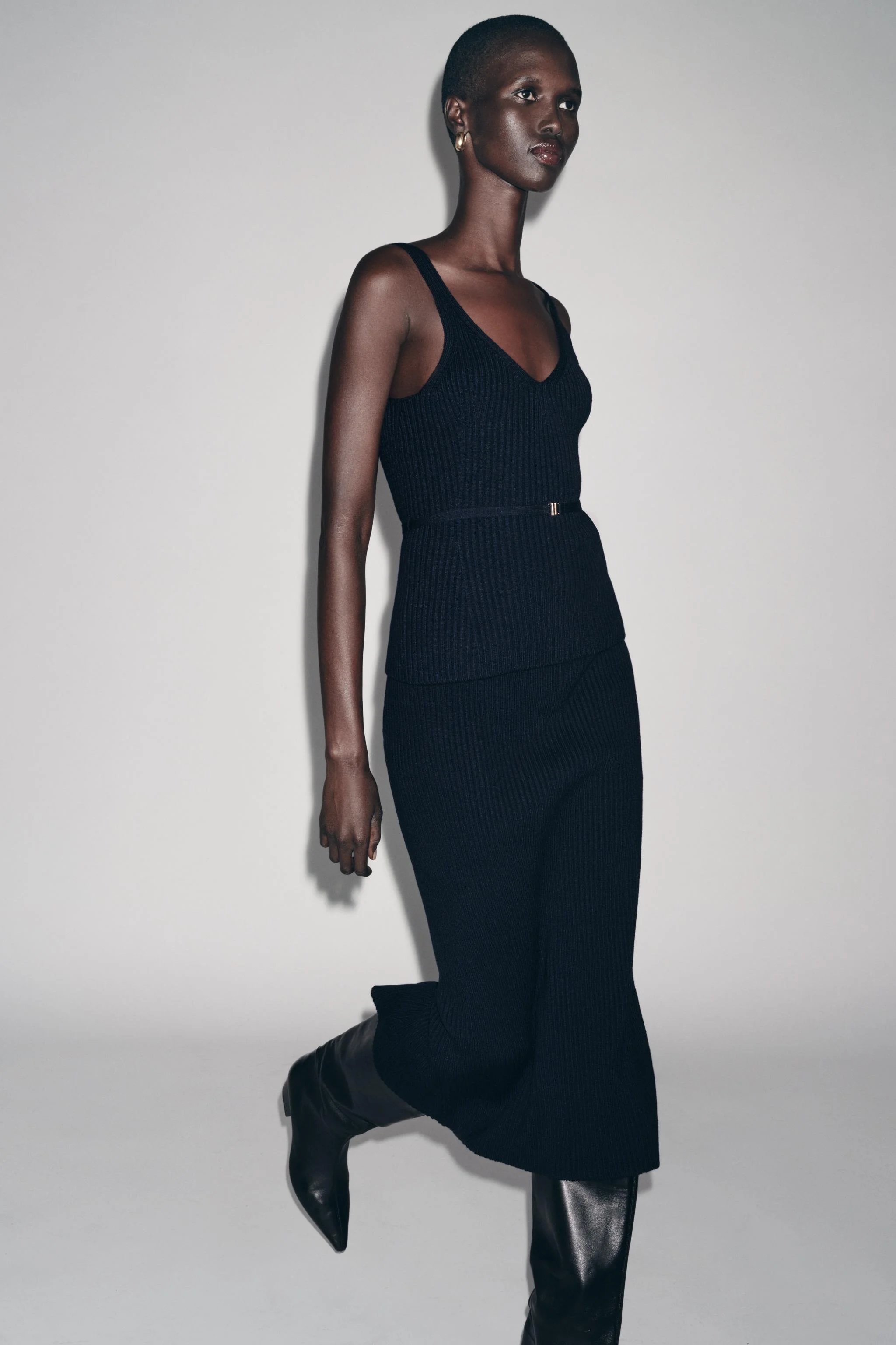 دامن میدی بافتنی کبریتی دامن میدی بافتنی کبریتی