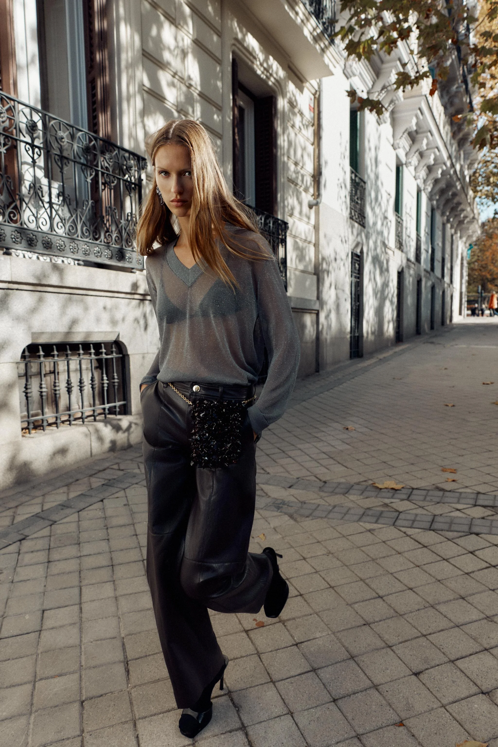 پلیور بافتنی درشت با نخ فلزی