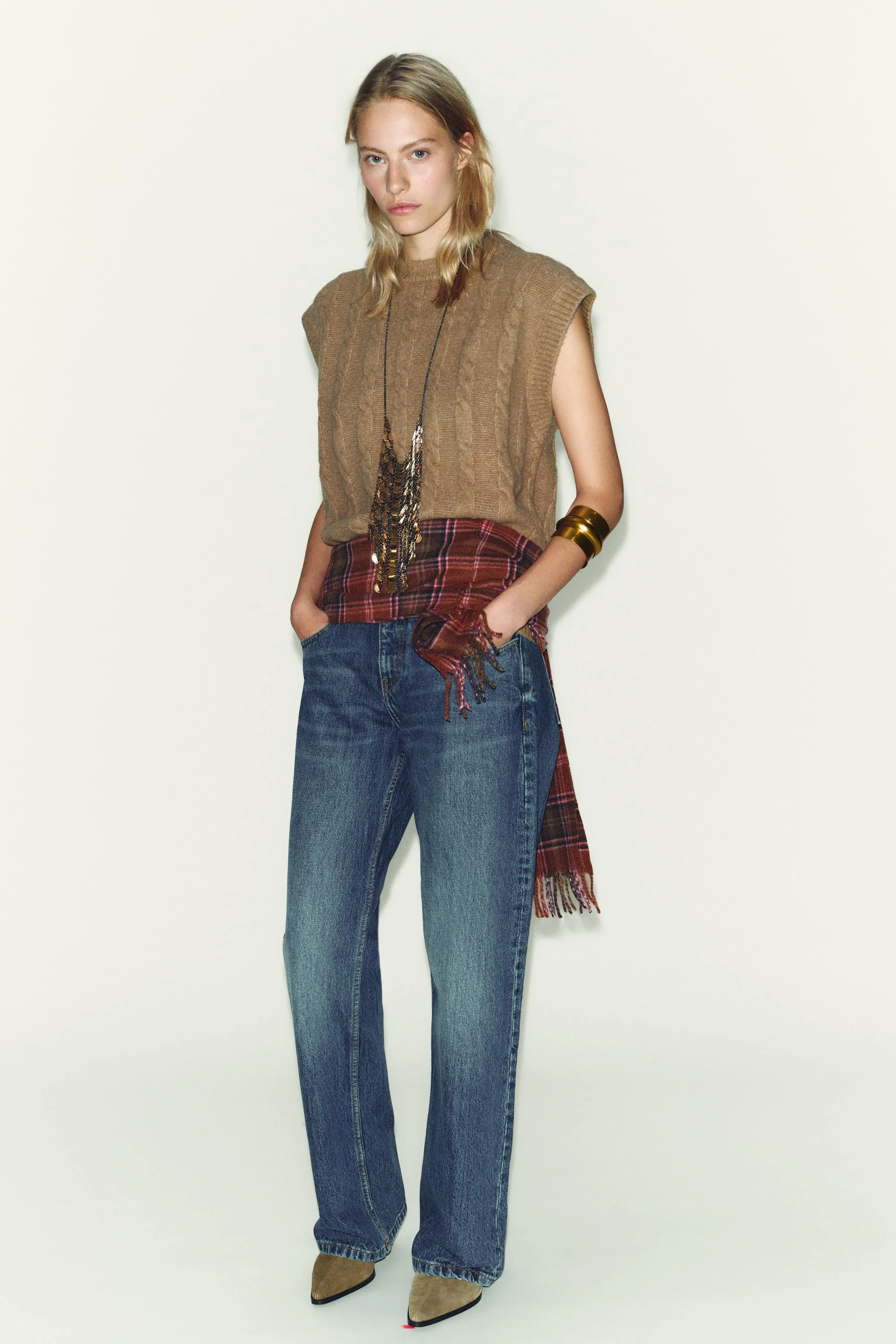 جلیقه بافتنی یقه گرد جلیقه بافتنی یقه گرد