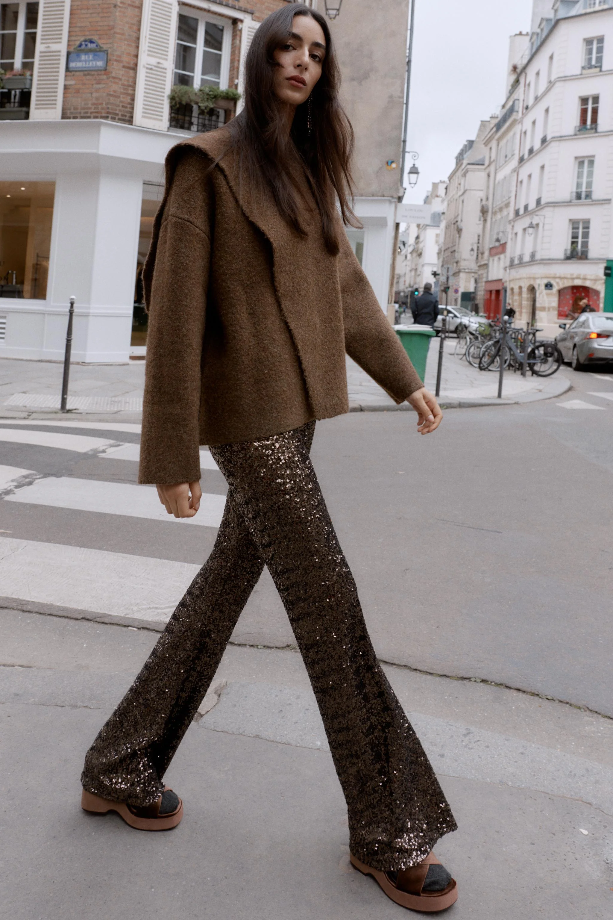 ژاکت یقه گرد با جزئیات شال