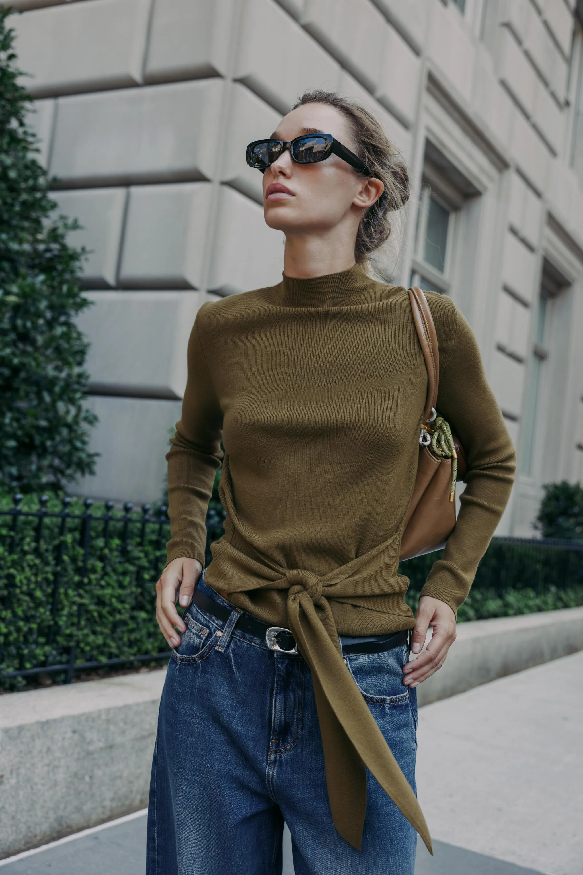 پلیور با جزئیات گره