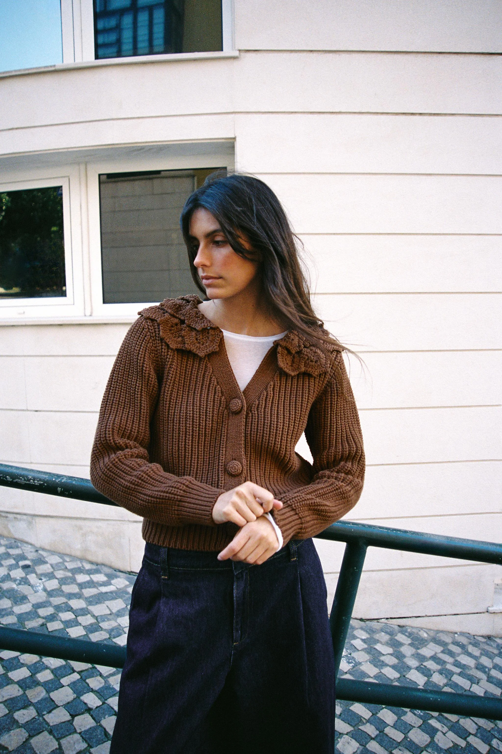 ژاکت یقه هفت با بافت گلدار