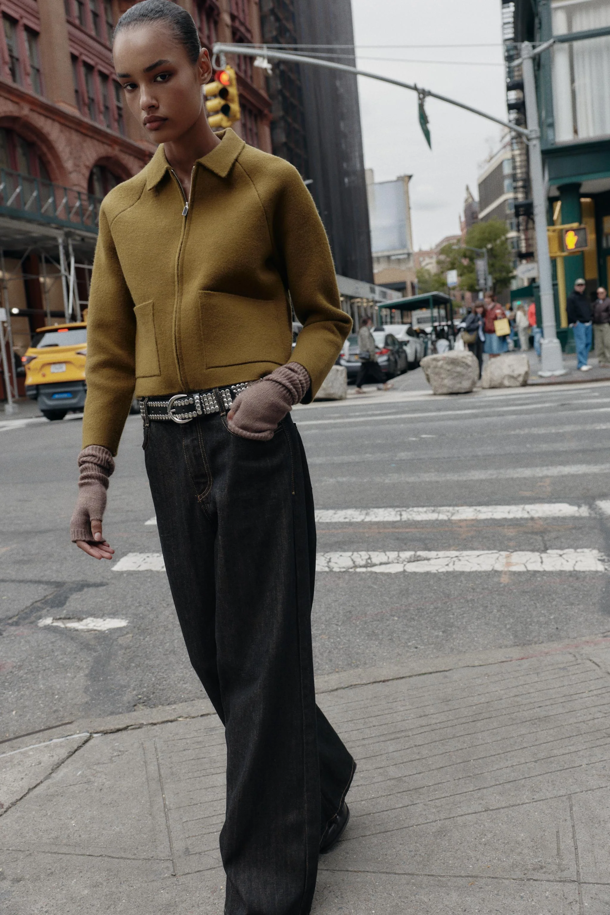 ژاکت زیپ دار