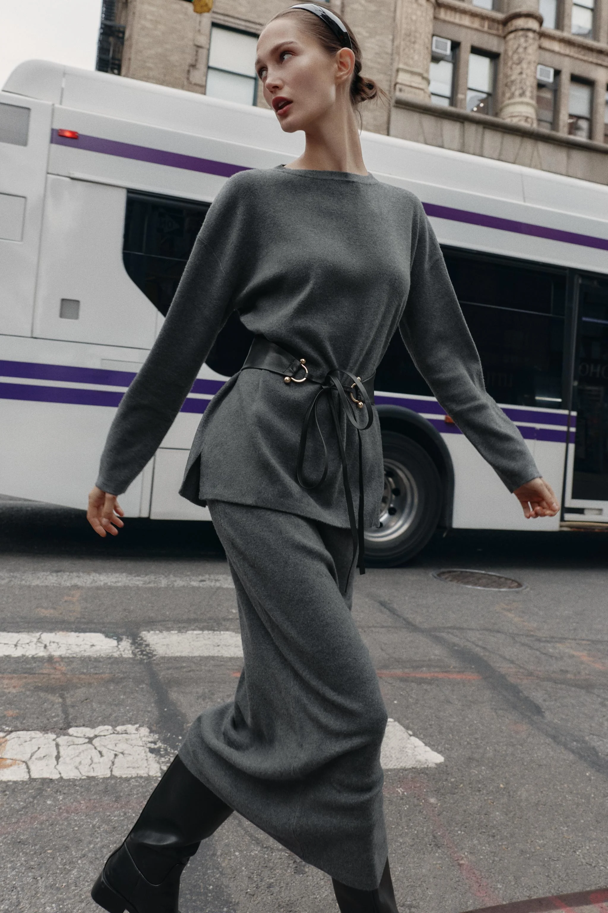 پلیور بافتنی نرم و ساده