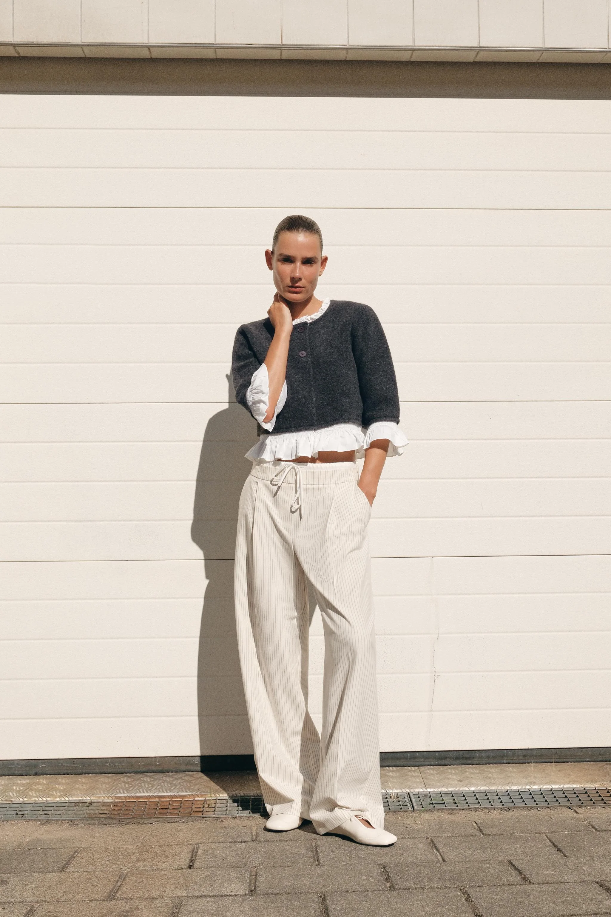 کاردیگان یقه گرد با پارچه پاپلین متضاد