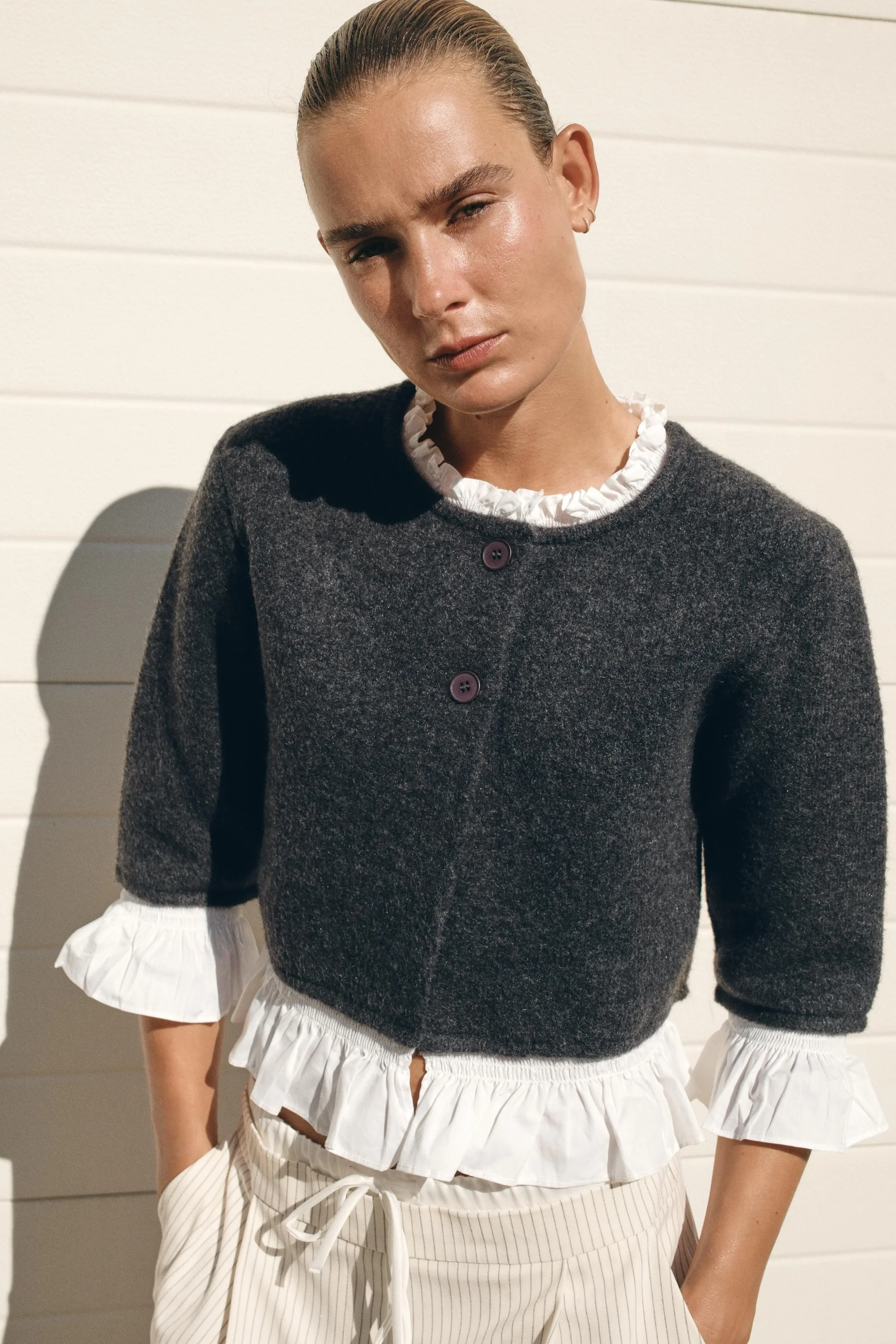 کاردیگان یقه گرد با پارچه پاپلین متضاد