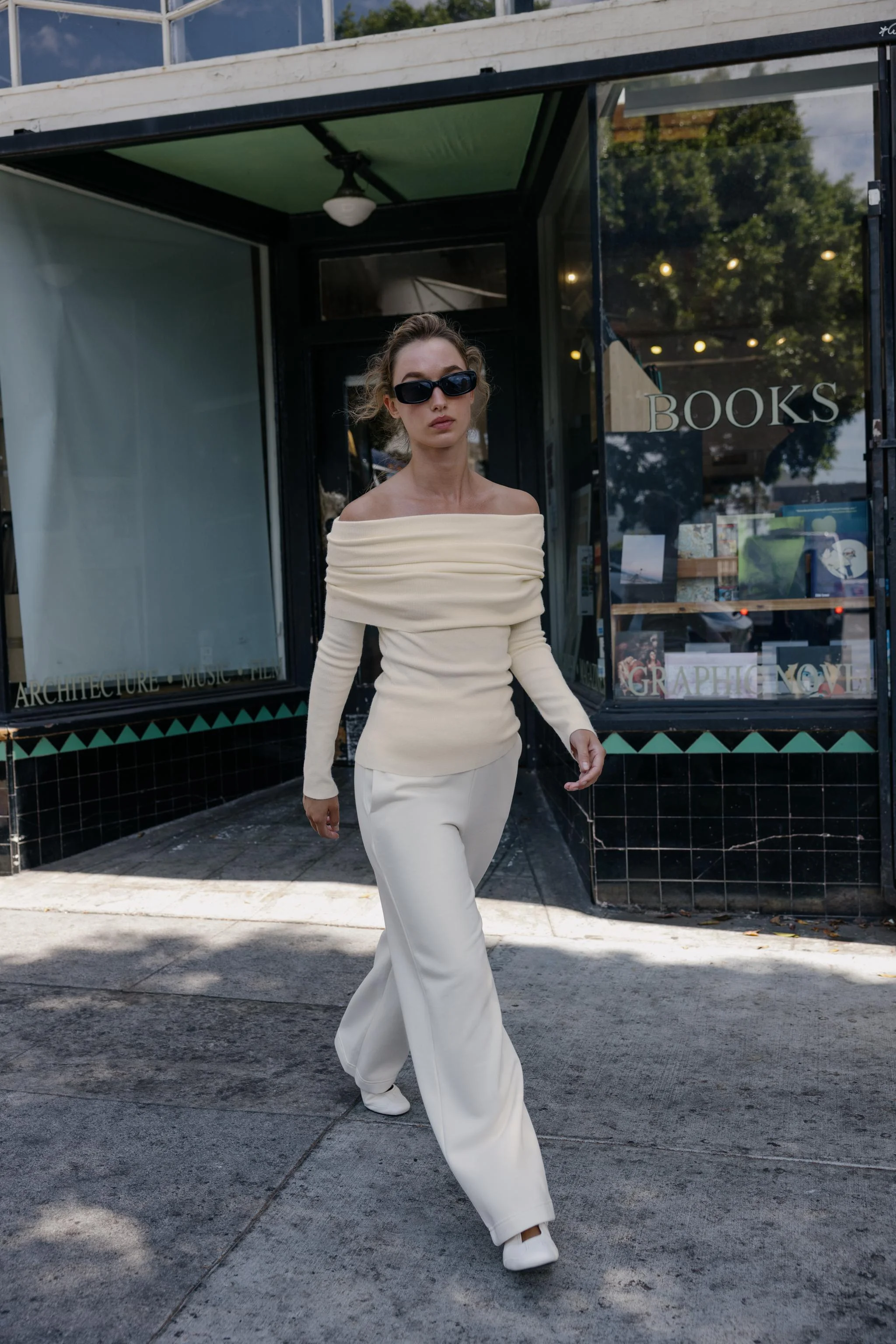 تاپ بافتنی بدون بند و جمع شده