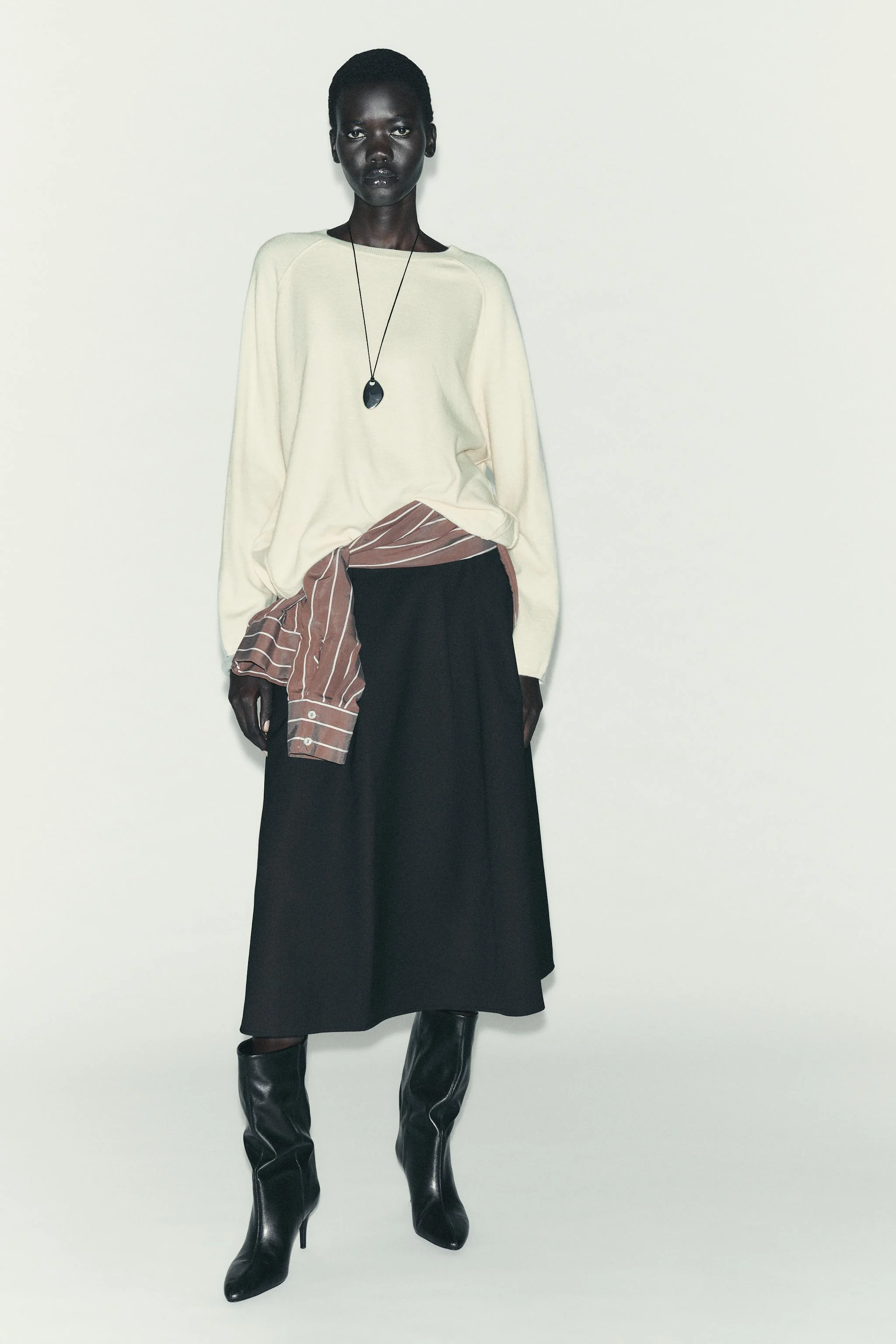 ژاکت بافتنی بزرگ