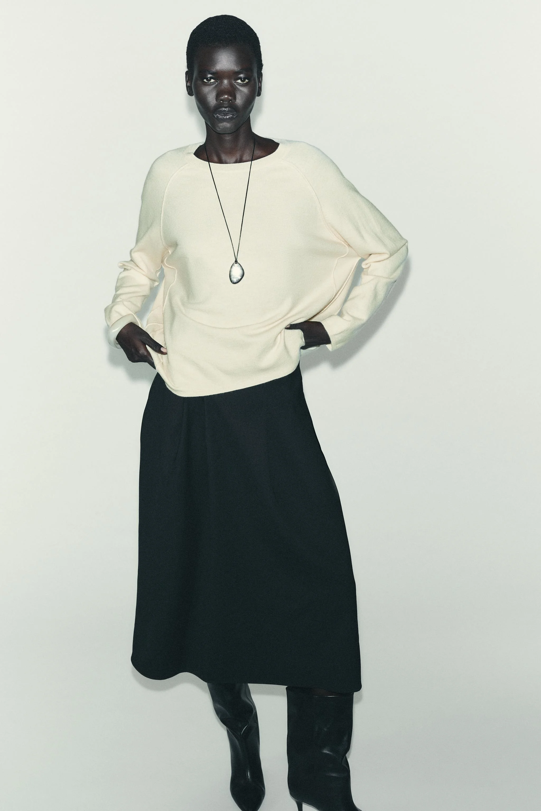 ژاکت بافتنی بزرگ