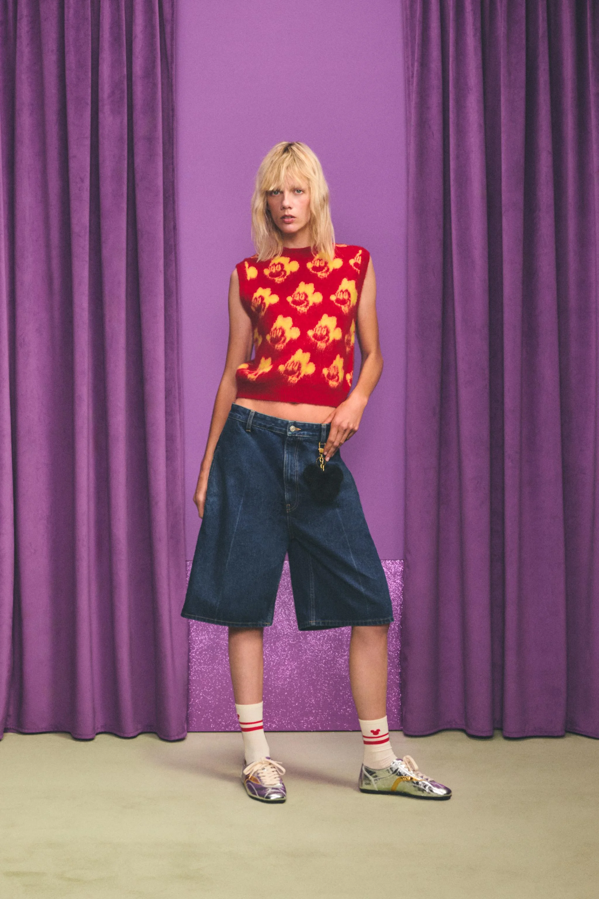 جلیقه بافتنی طرح میکی موس هری لمبرت برای زارا ایکس دیزنی