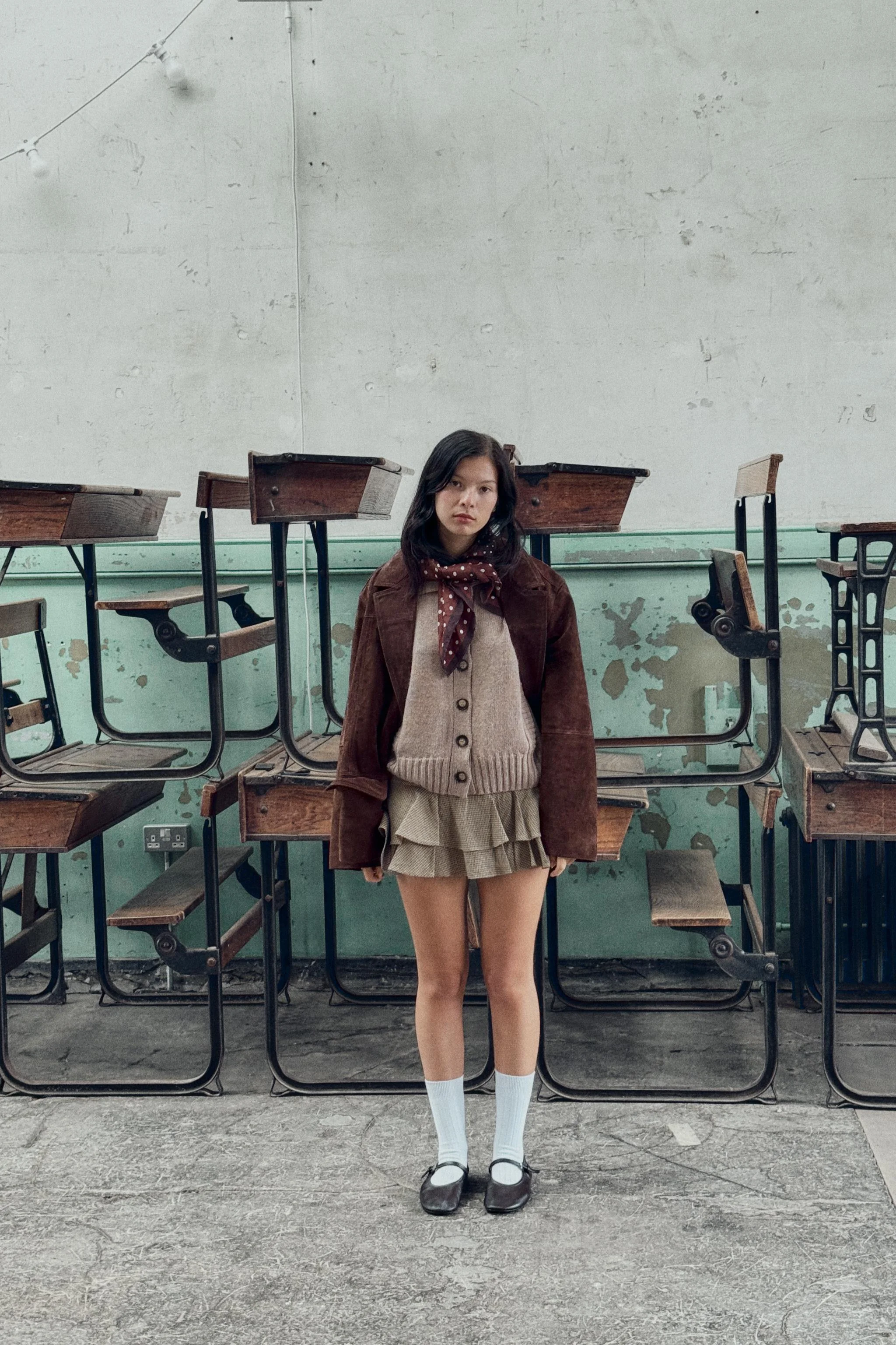 کاردیگان با لبه های کشبافت کاردیگان با لبه های کشبافت