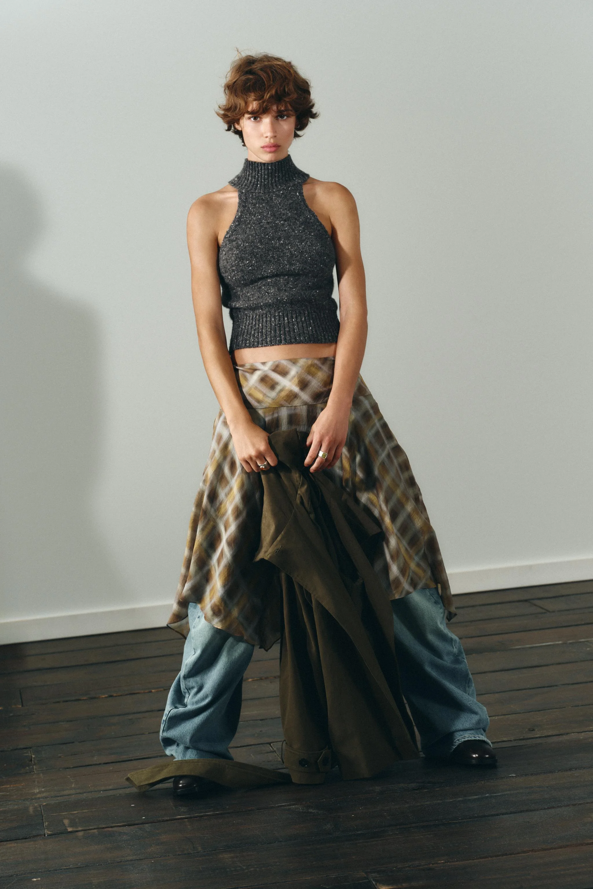 تاپ یقه ایستاده با الیاف پشمی